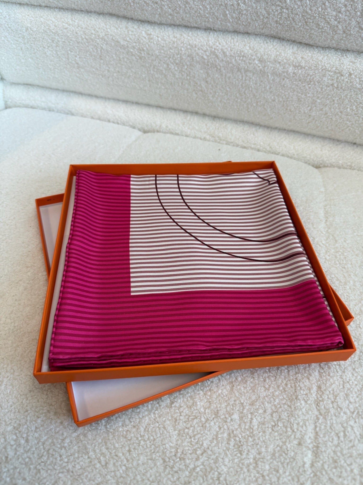 Hermès Carré 90 Scarf Brides de Gala Rose Rose / Burgundy image 1