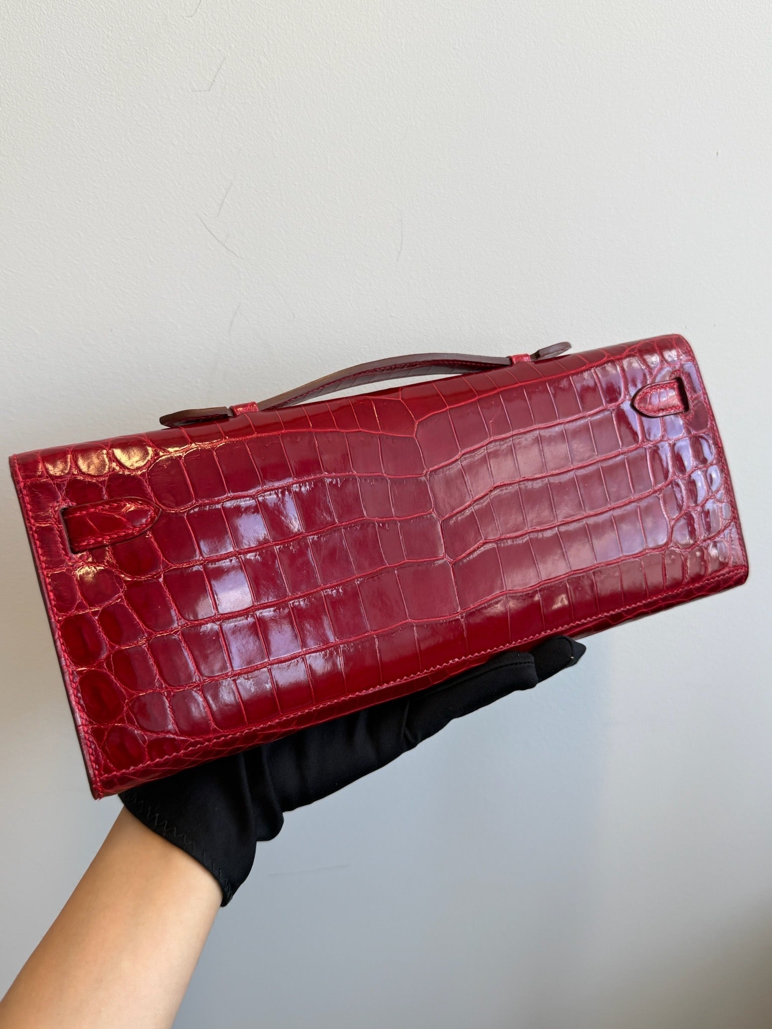 Hermès Kelly Cut Shiny Niloticus Crocodile Rouge Gold Hardware image 2