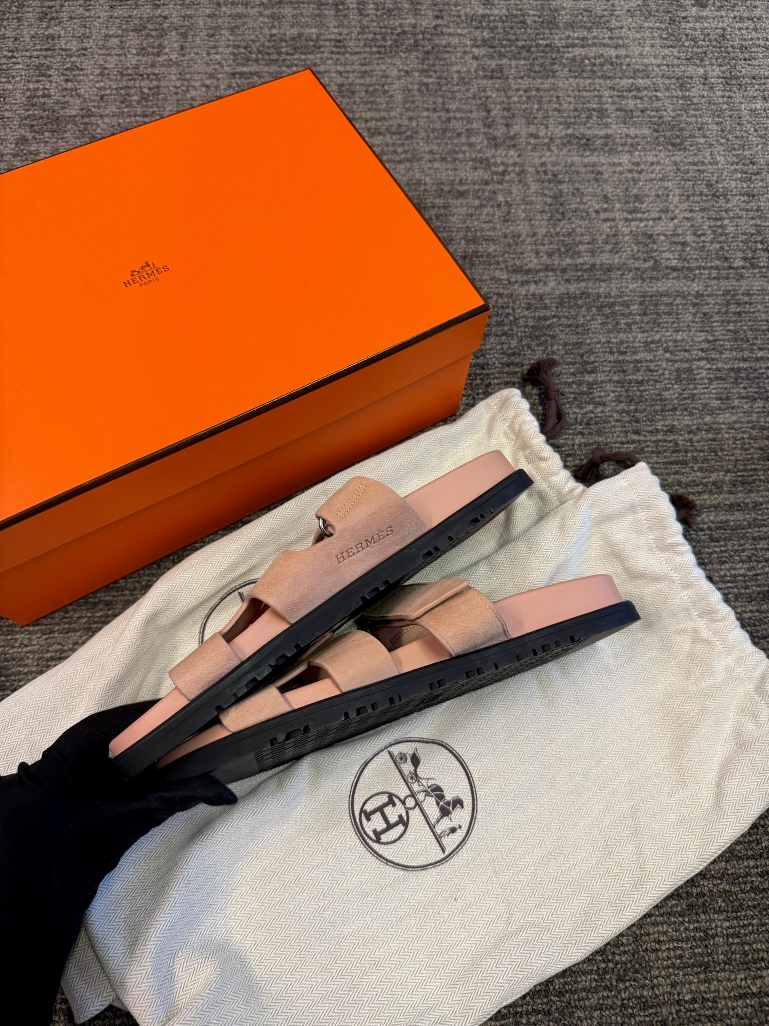 Size 38 - Hermès Chypre Sandals - Nude Pink image 2