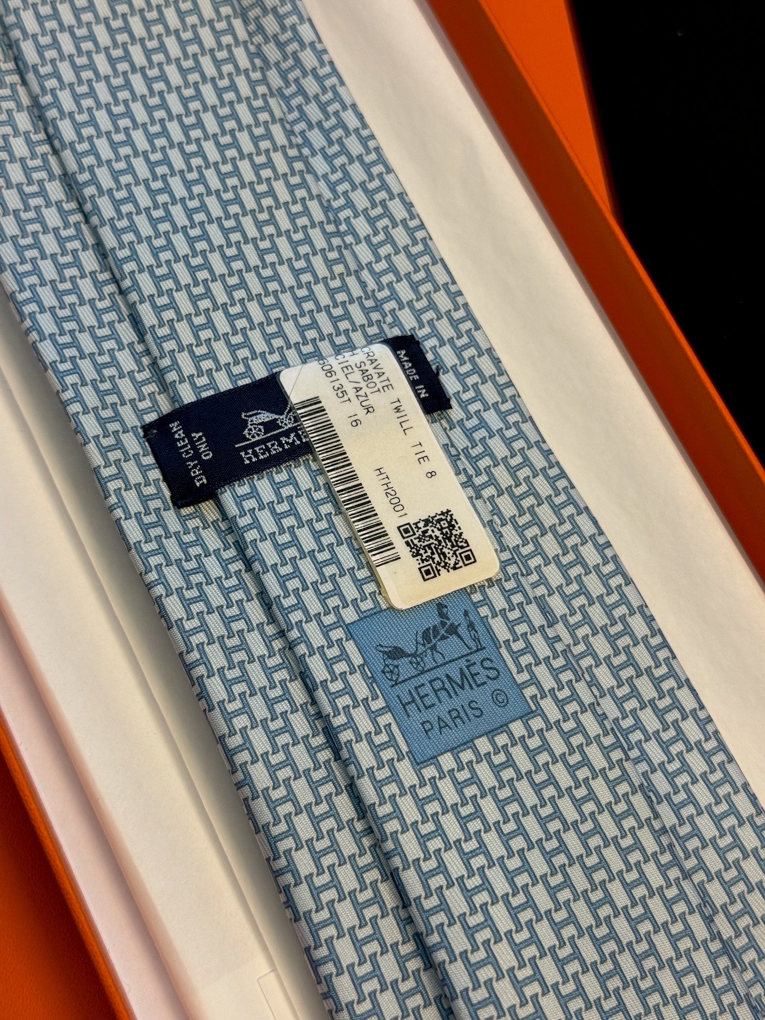Hermès H Labyrinthe Silk Tie – Ciel / Azur image 3