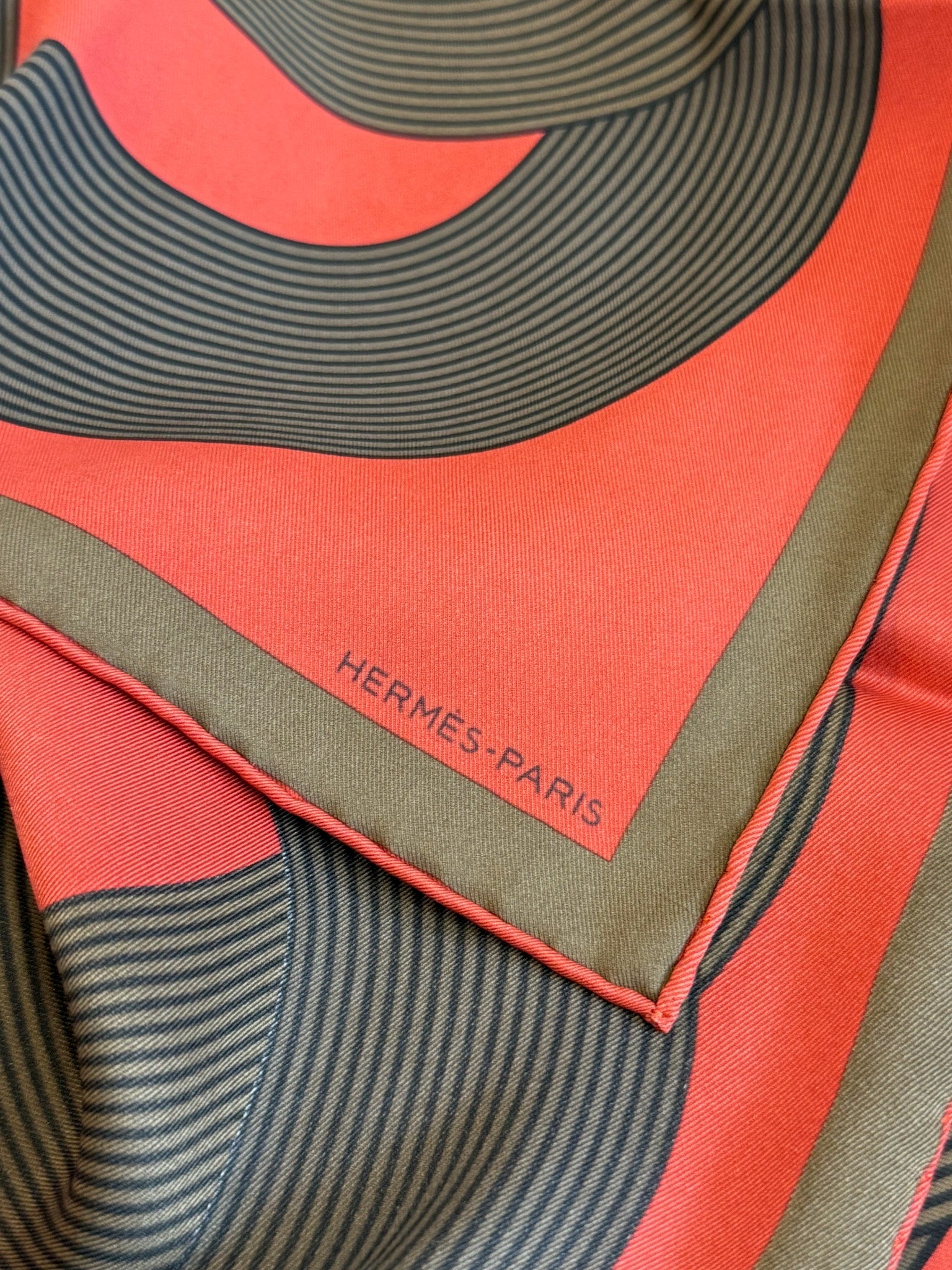 Hermès 70 Silk Scarf Rouge image 4