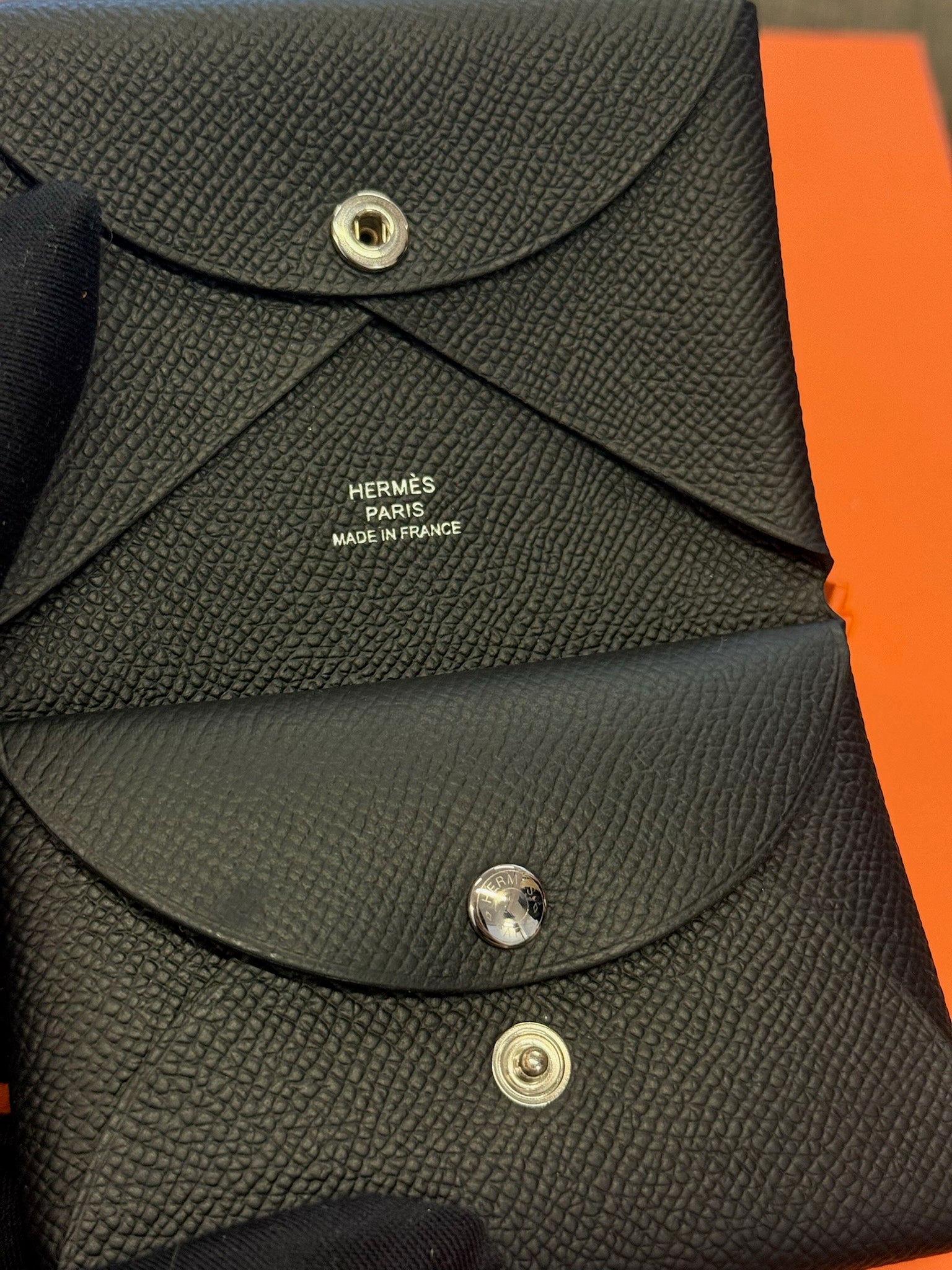 Hermès Calvi Card Holder - Black Epsom image 4