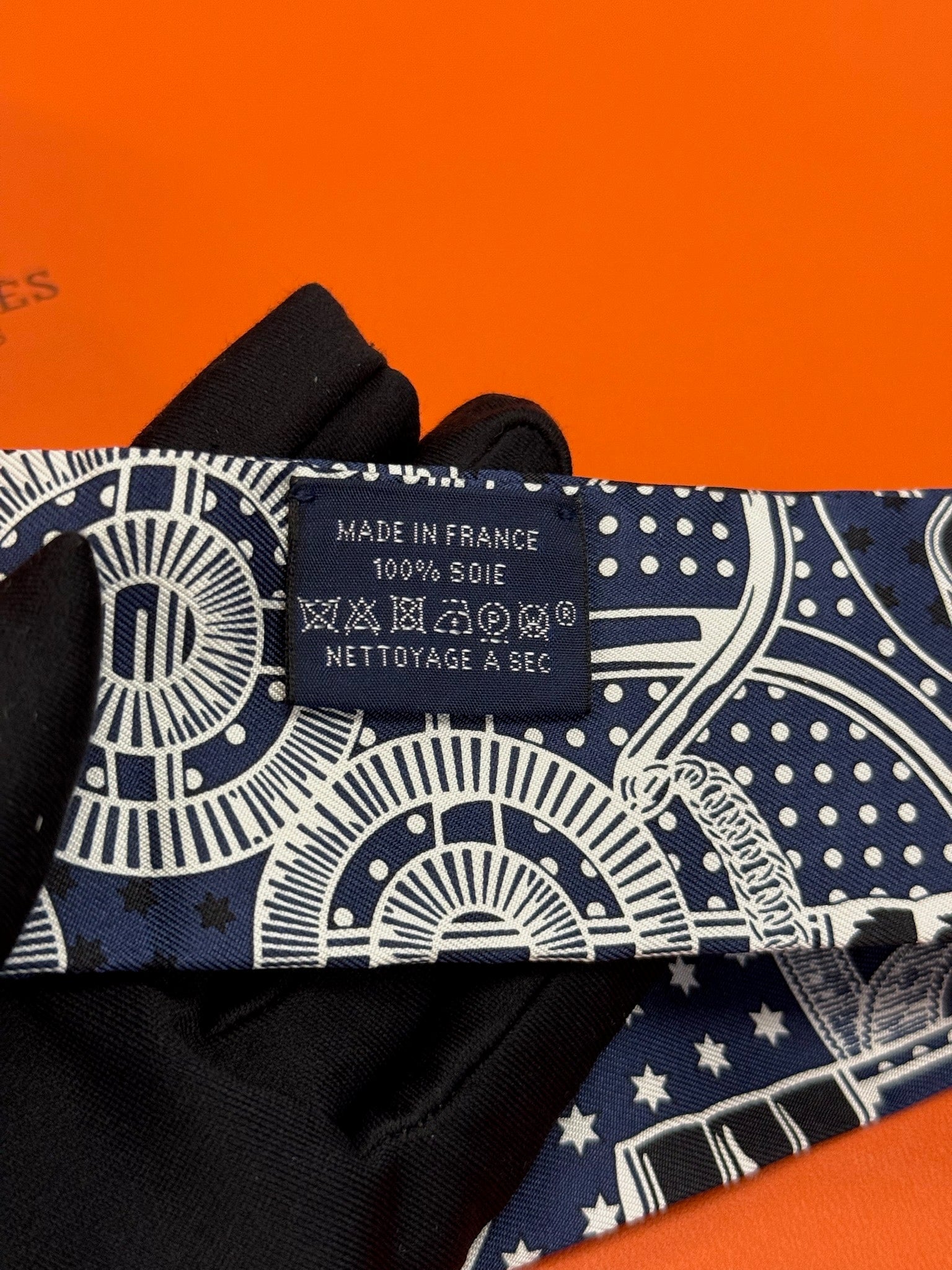 Hermès Twilly - Navy & Khaki Bandana Print image 4