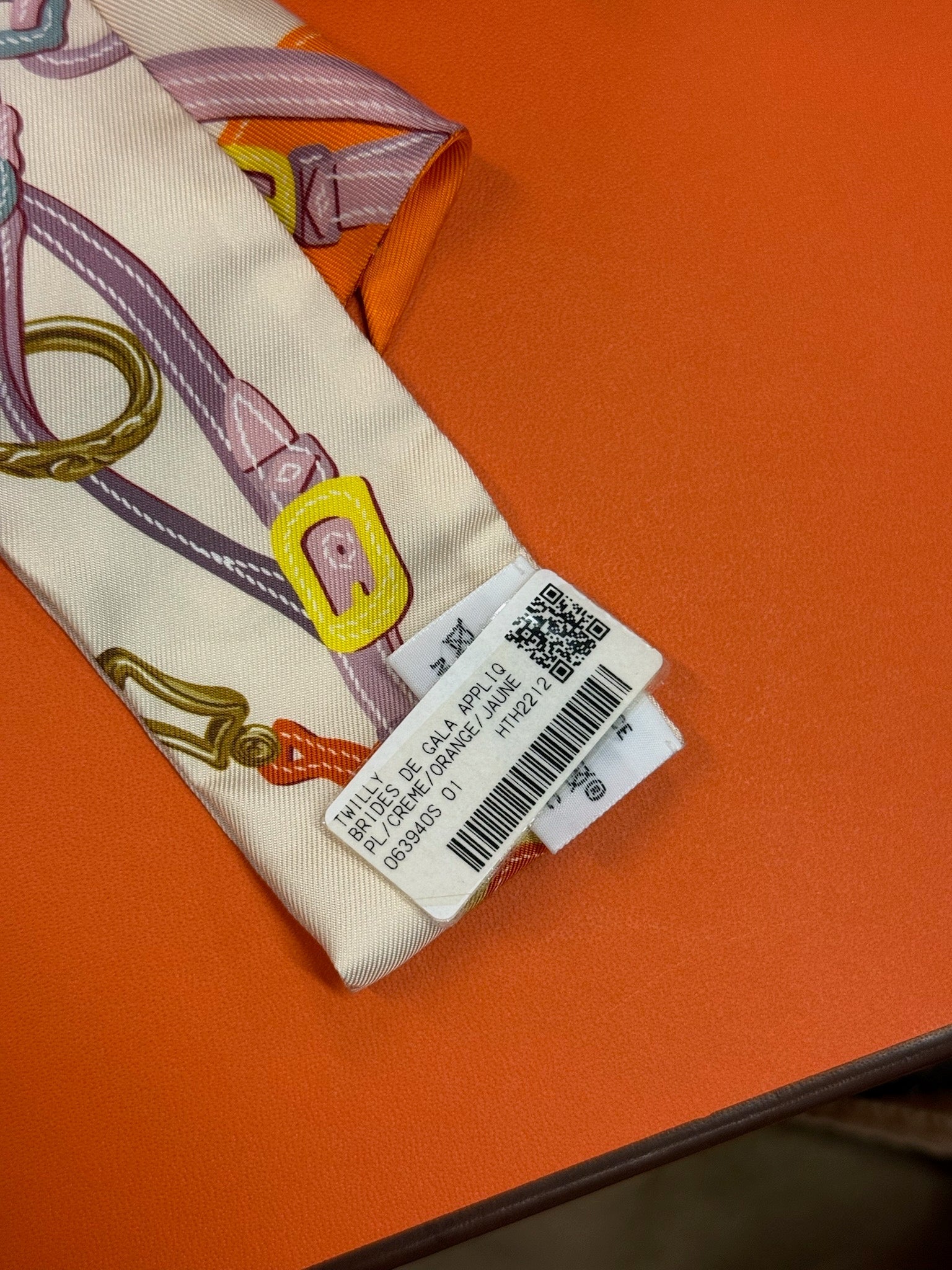 Hermès Twilly - White & Orange Equestrian Print image 4