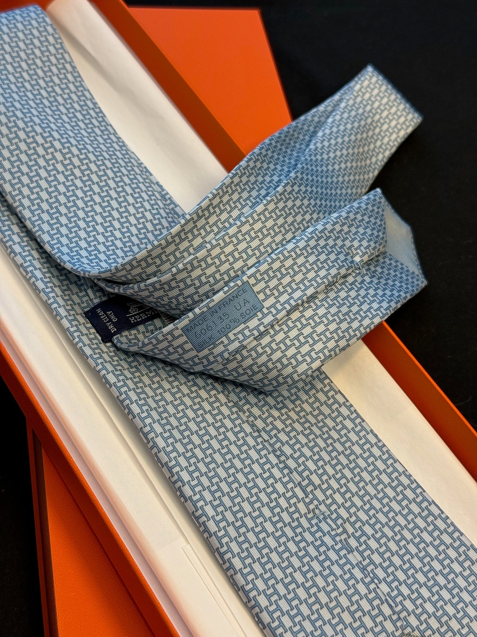 Hermès H Labyrinthe Silk Tie – Ciel / Azur image 5