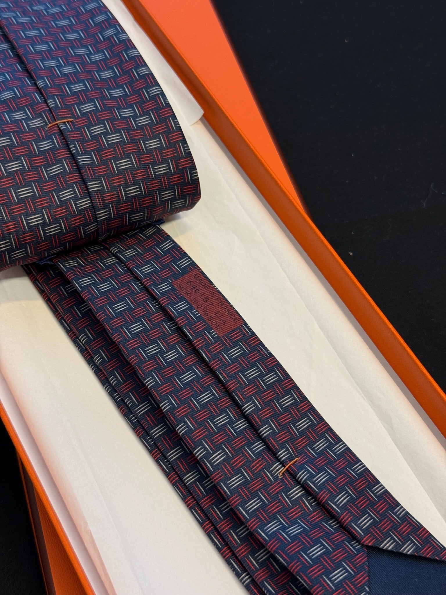 Hermès Silk Tie – Navy / Red Woven Geometric Print image 5