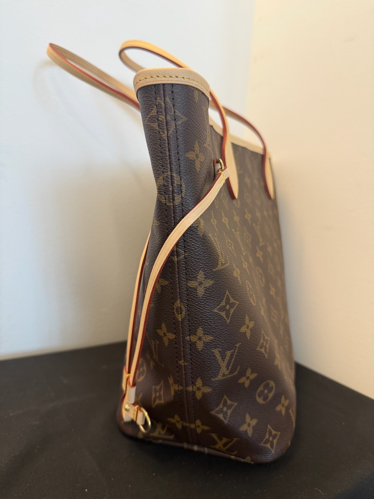 Louis Vuitton Neverfull MM - Monogram Canvas image 5