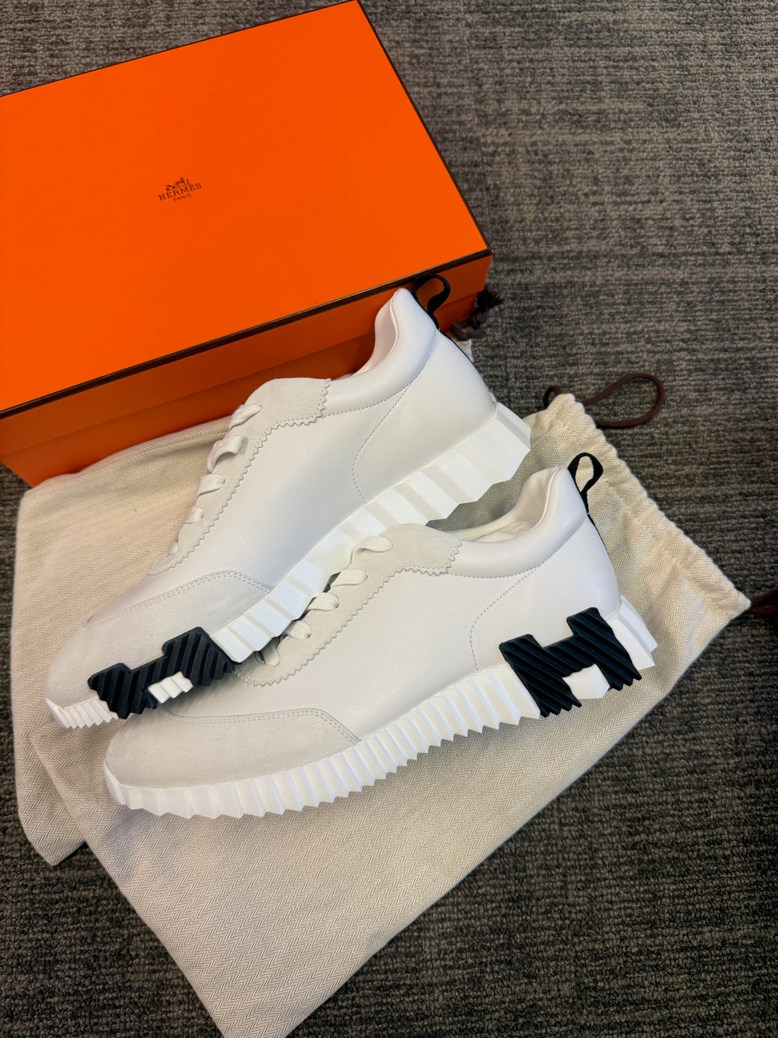 Size 42 - Hermès Bouncing Sneakers - White & Black image 6