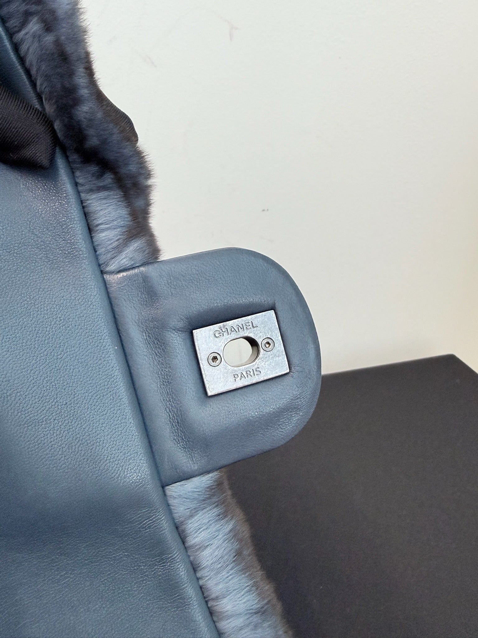 Chanel Blue-Black Gradient Fur Medium Classic Flap Bag image 7