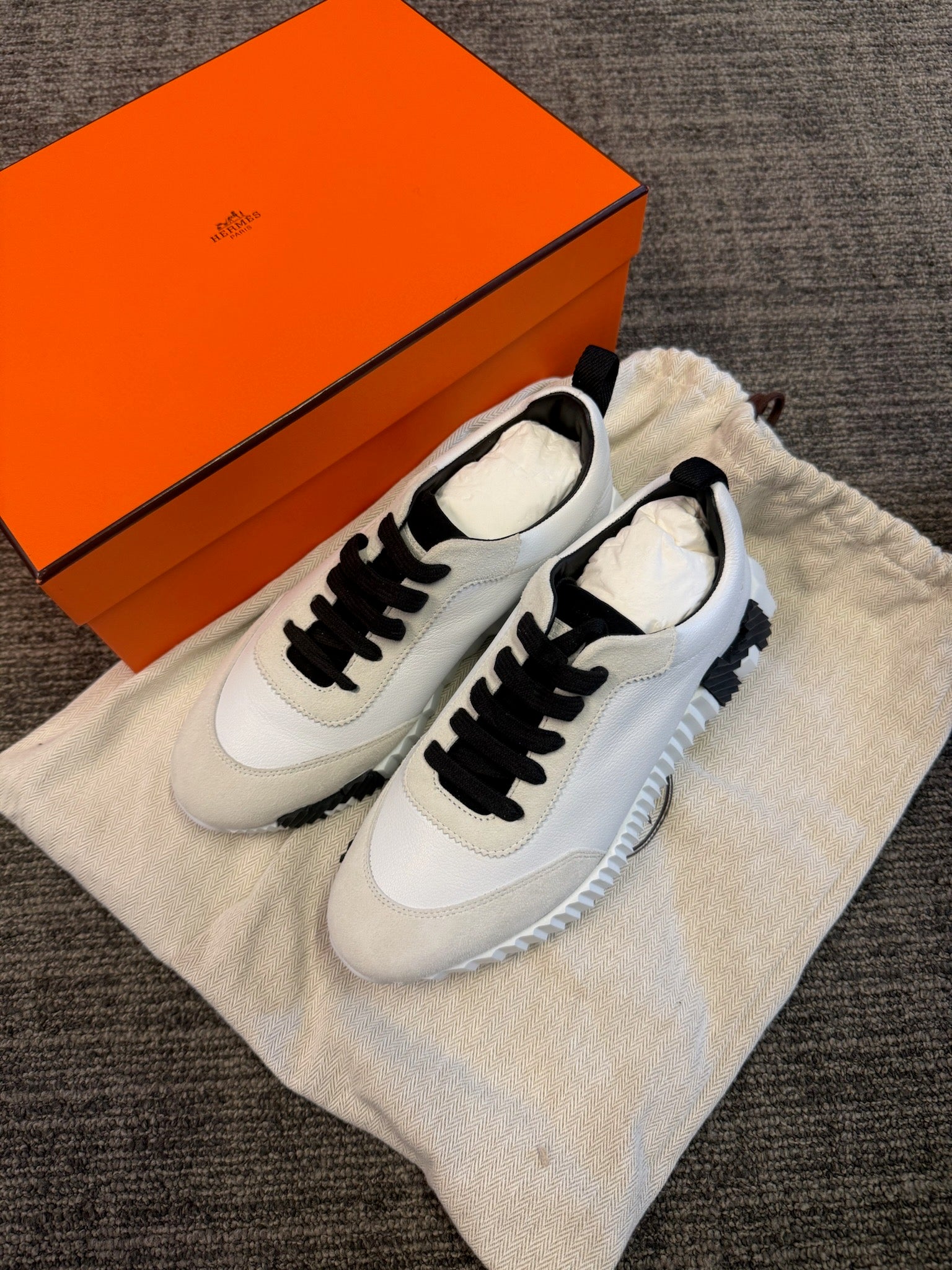 Size 42 - Hermès Bouncing Sneakers - White & Black image 9
