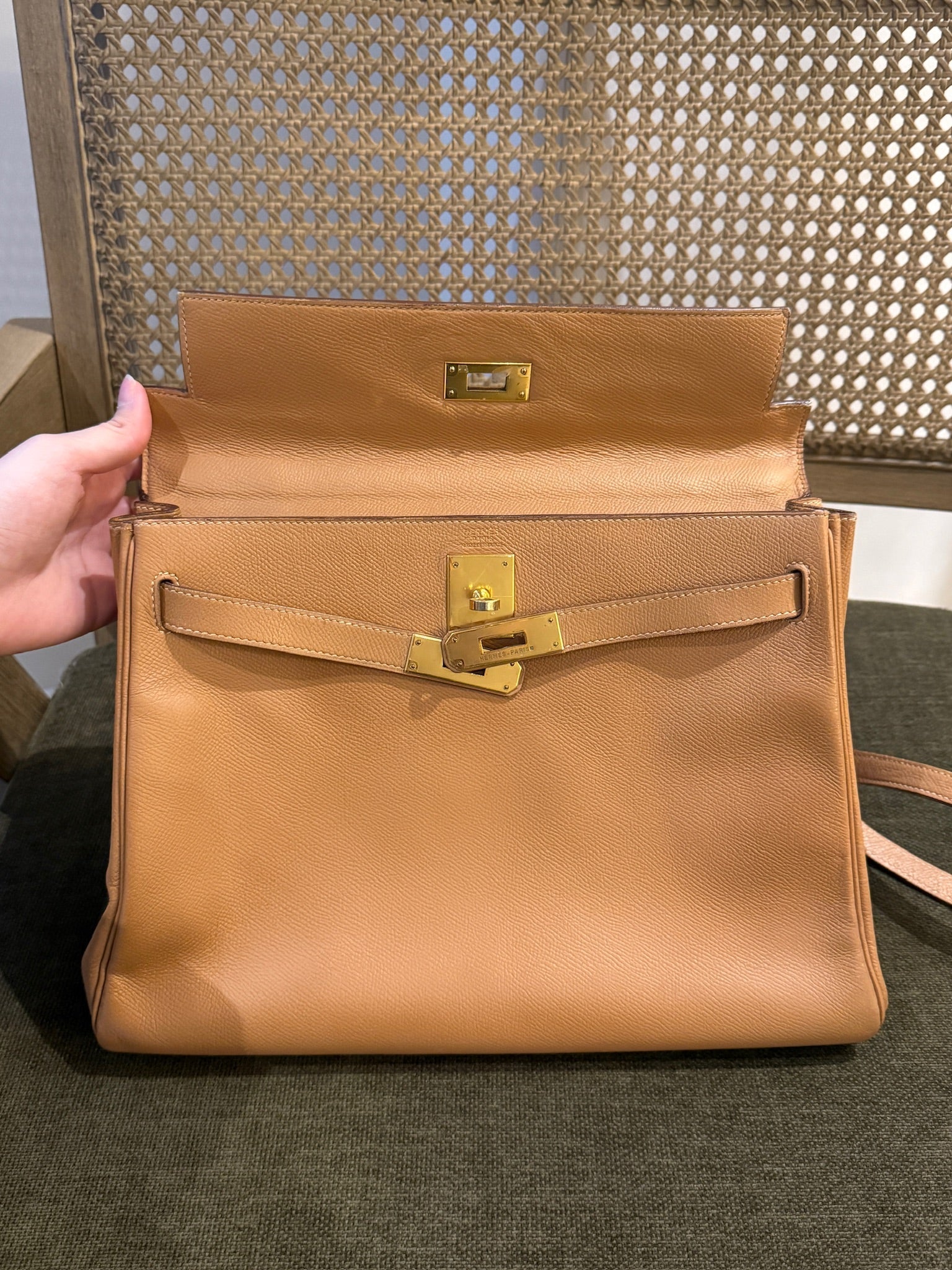 Hermès Kelly 32 – Caramel epsom Leather – Vintage – With Strap – Gold Hardware