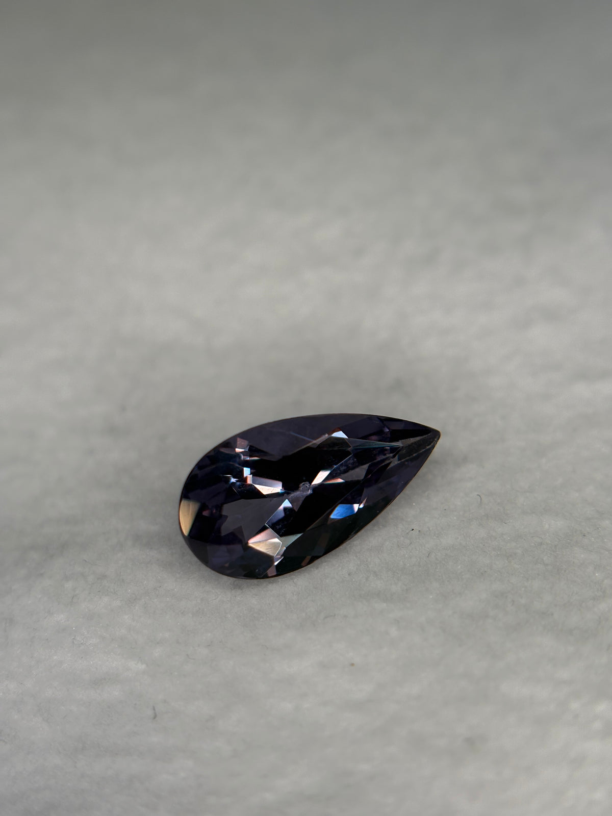 1.30ct Mermaid Tanzanite No Heat THAIC1336