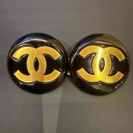 CHANEL Black Clip-on Earrings LE506007