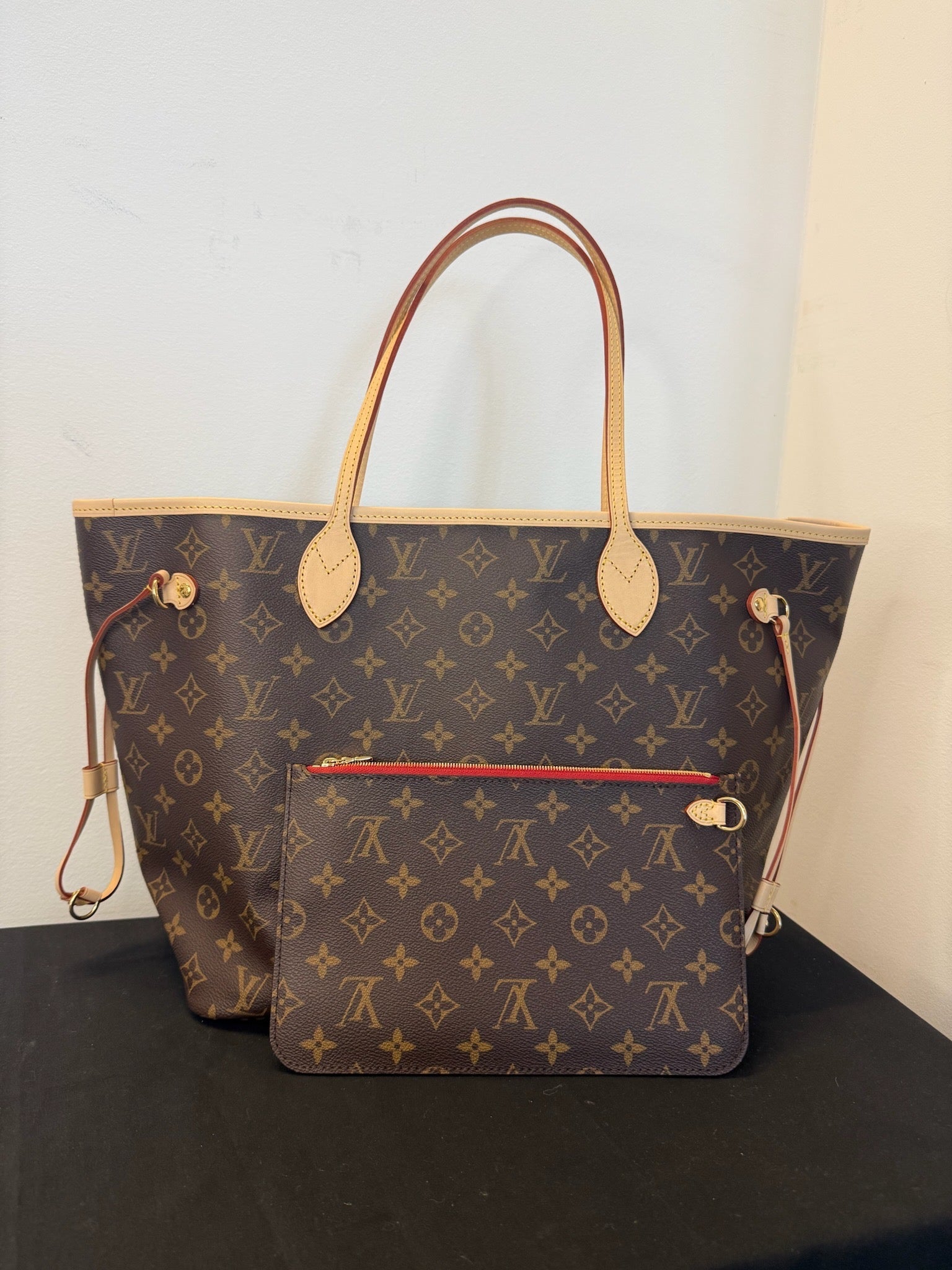 Louis Vuitton Neverfull MM - Monogram Canvas image 11