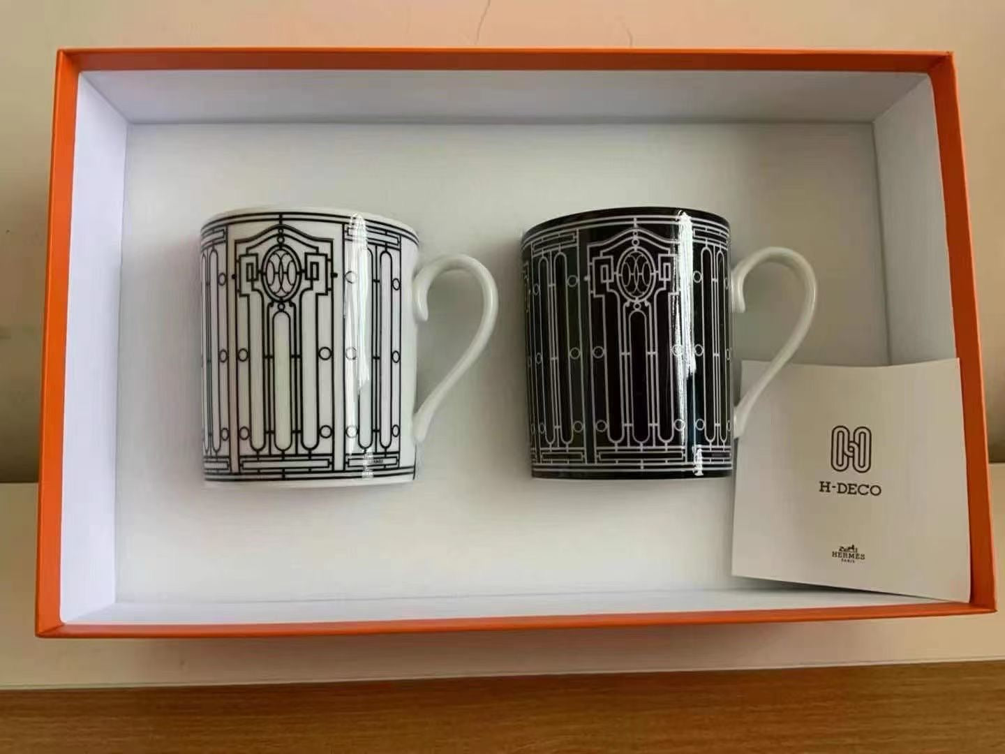 Hermès Porcelain Mug Set (2 Pieces)