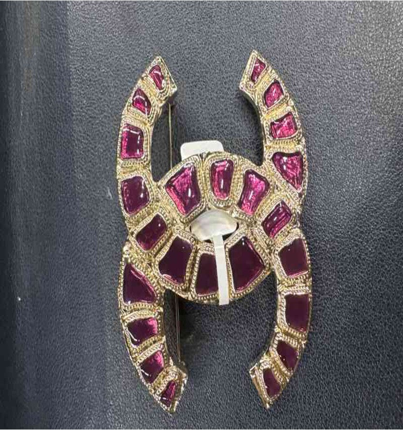 CHANEL 2019 Egyptian Double C Brooch (Large) NC605010