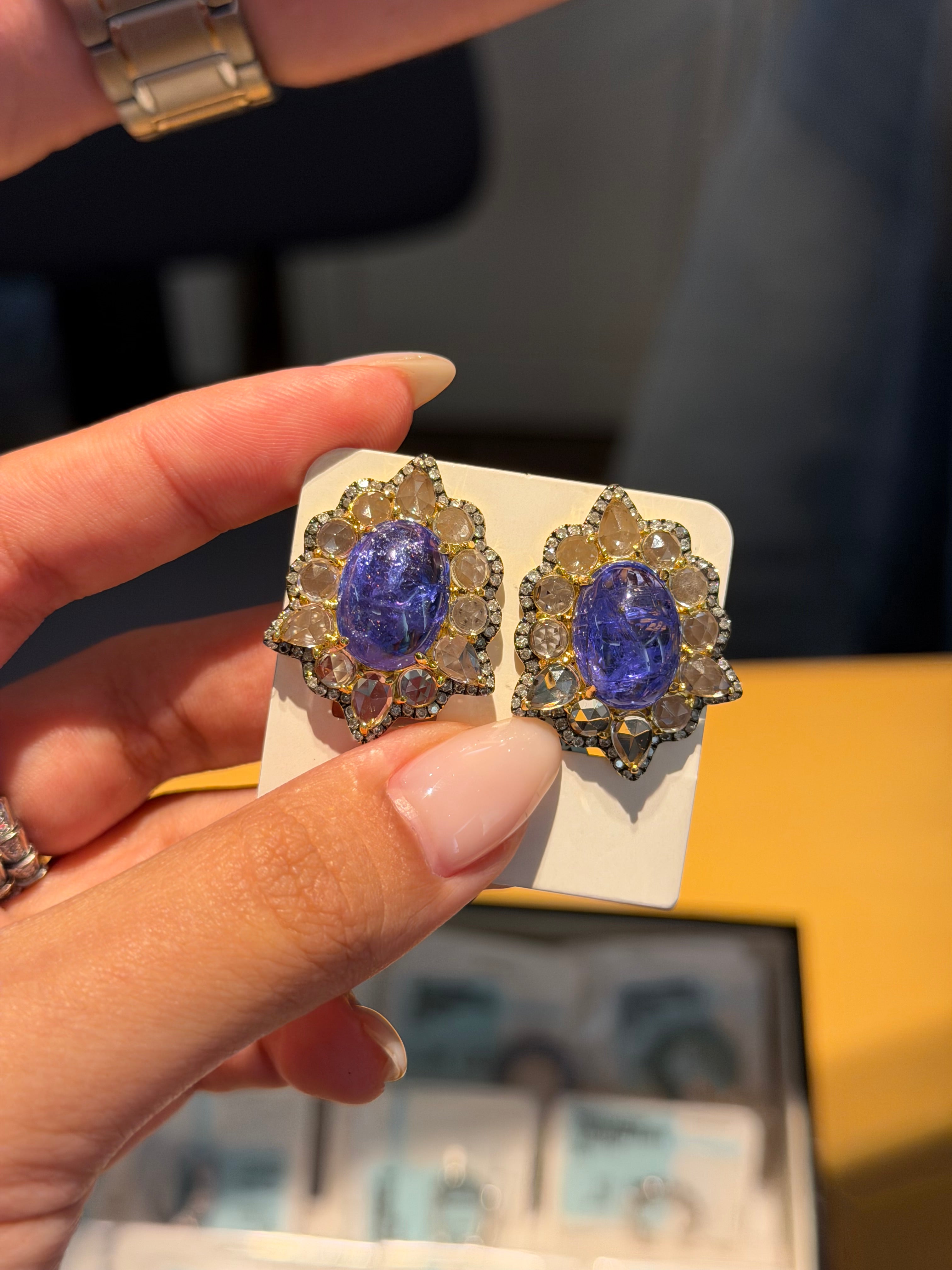 Earring in 18K YG - Tanzanite 15.80 + Aquamarine 4.40 + D0.80 209373 JJC2927
