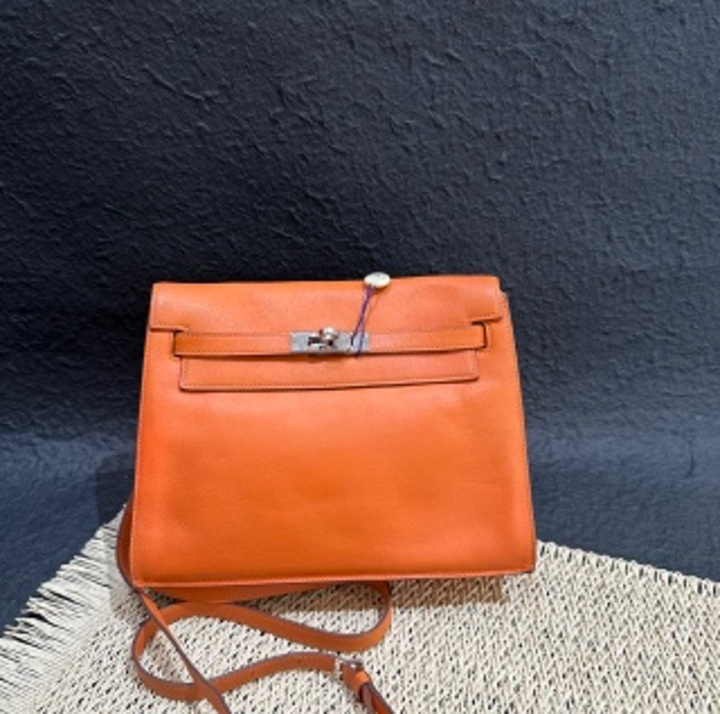 *Hermes Kelly Danse ( M-shaped) US55122