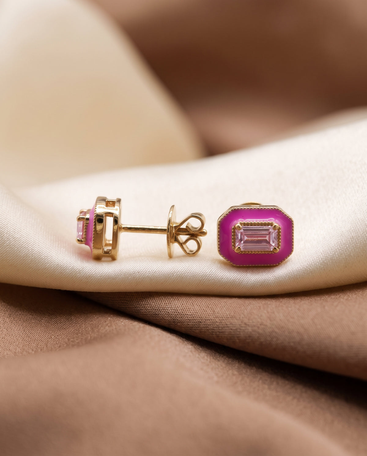 Stoa - 0.8crts Pink Sapphire Emerald Earrings HOA005