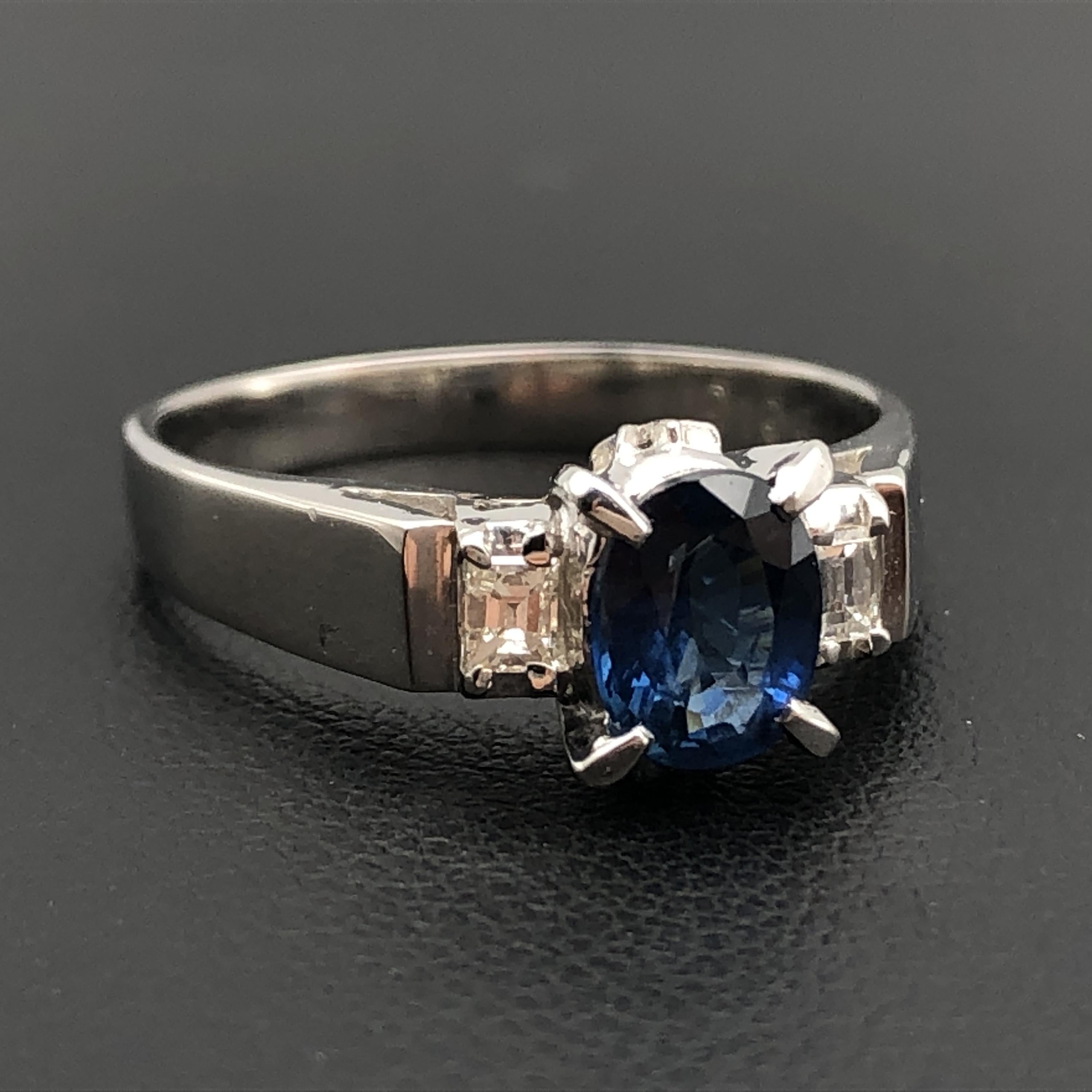 Custom Jewelry 1P Sapphire & 2P Diamond Ring, S(0.80ct), D(0.10ct), PT900, 4.3g, US size 5.5, Sorted C355955