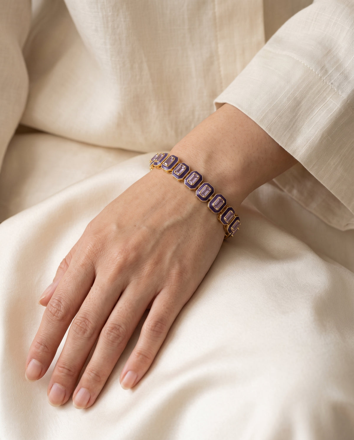 Stoa - 11crts Amethyst Emerald Bracelet HOA006