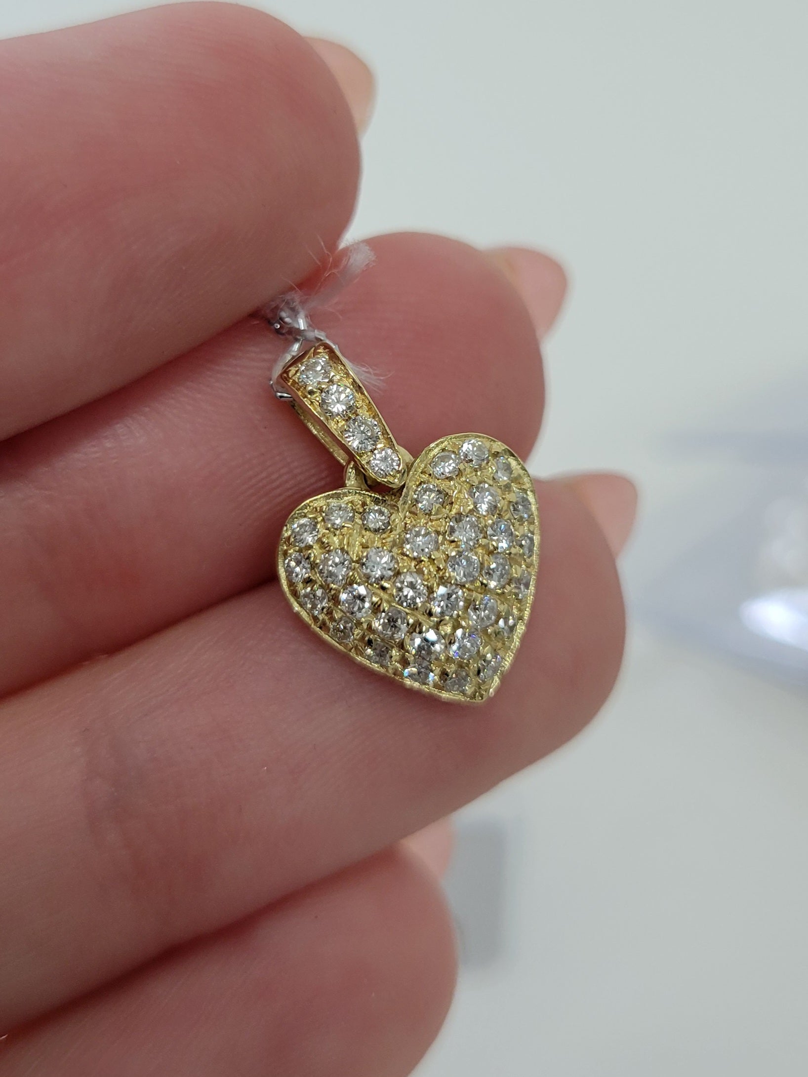 Diamond Pendant in 18K (XX4327) JJC1431