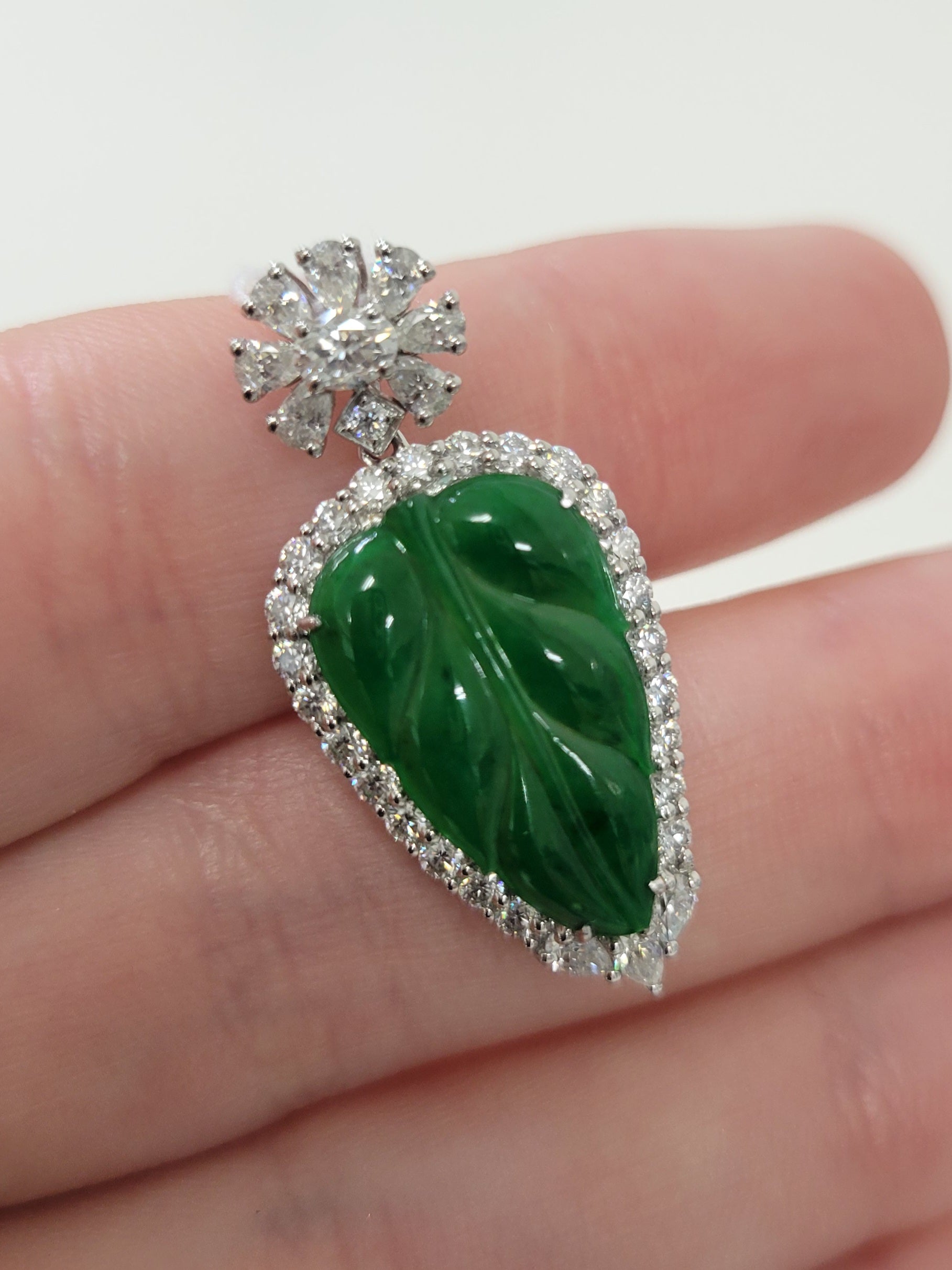 Jade Pendant in Pt950 (YIYI013) JJC1436