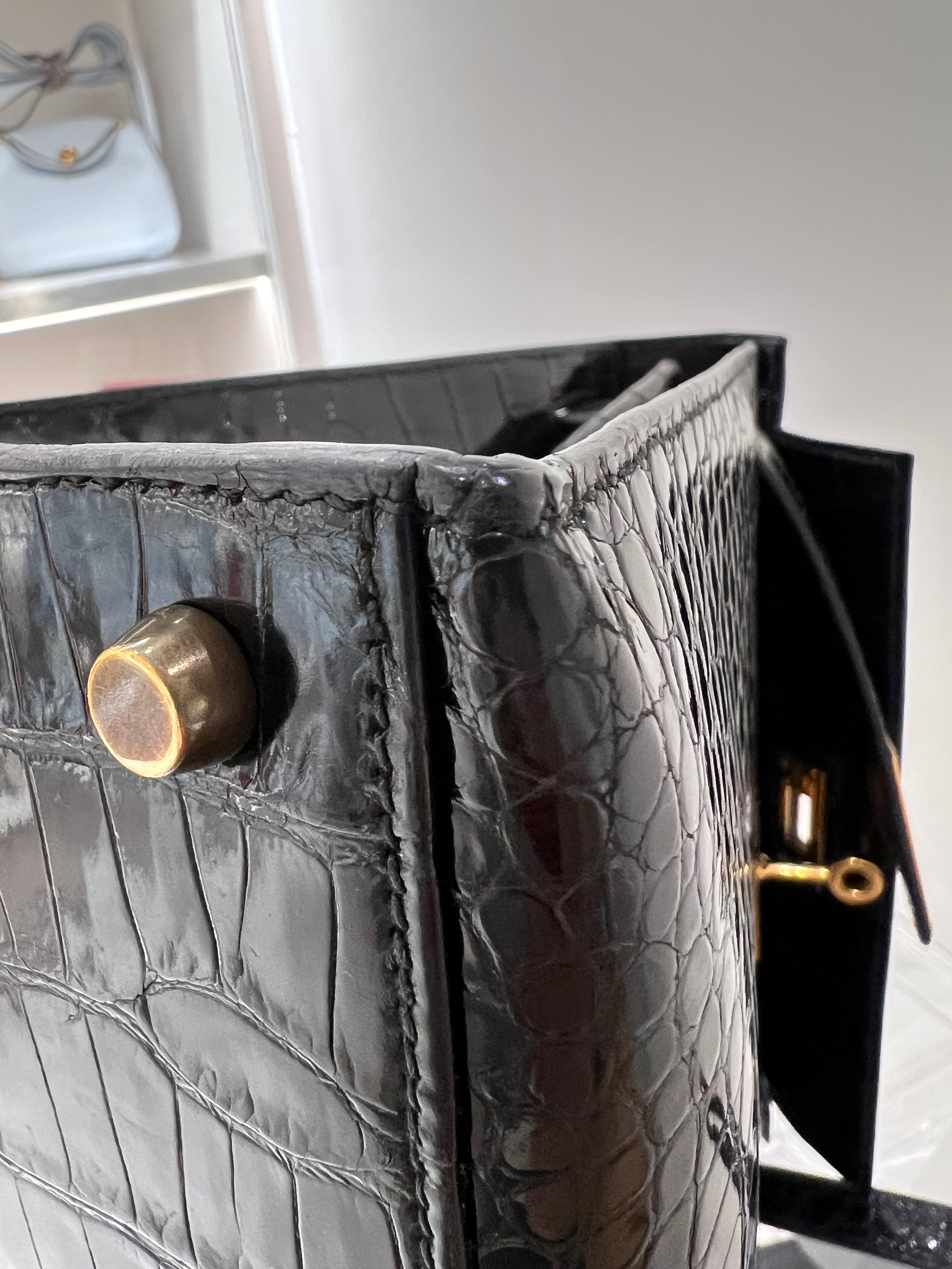 Hermes Vintage Kelly 28 Sellier Black Shiny Porosus GHW #V Circle (Y1992) SCKH4103