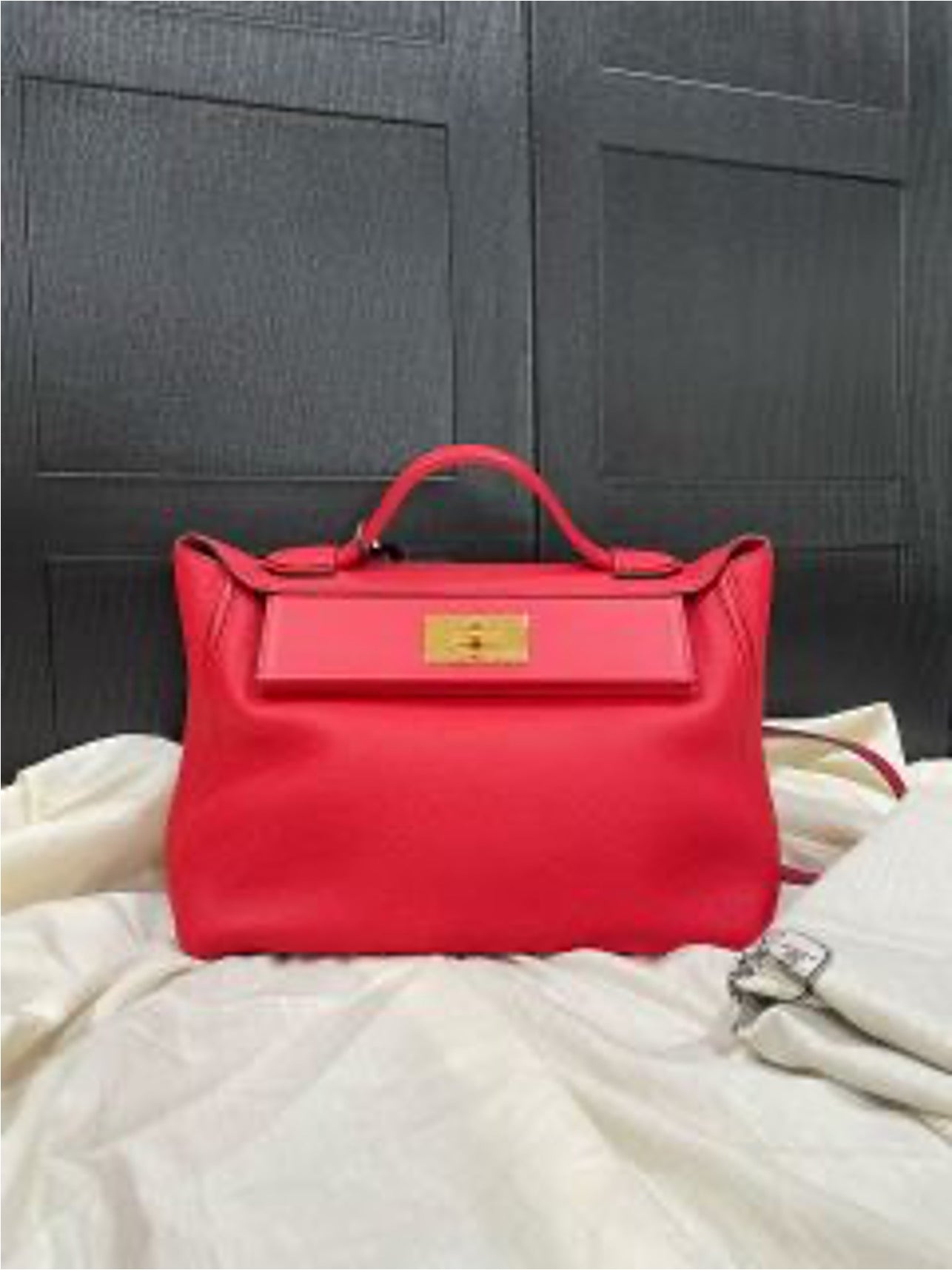 Hermes 2424 Red Y Engraving US641117