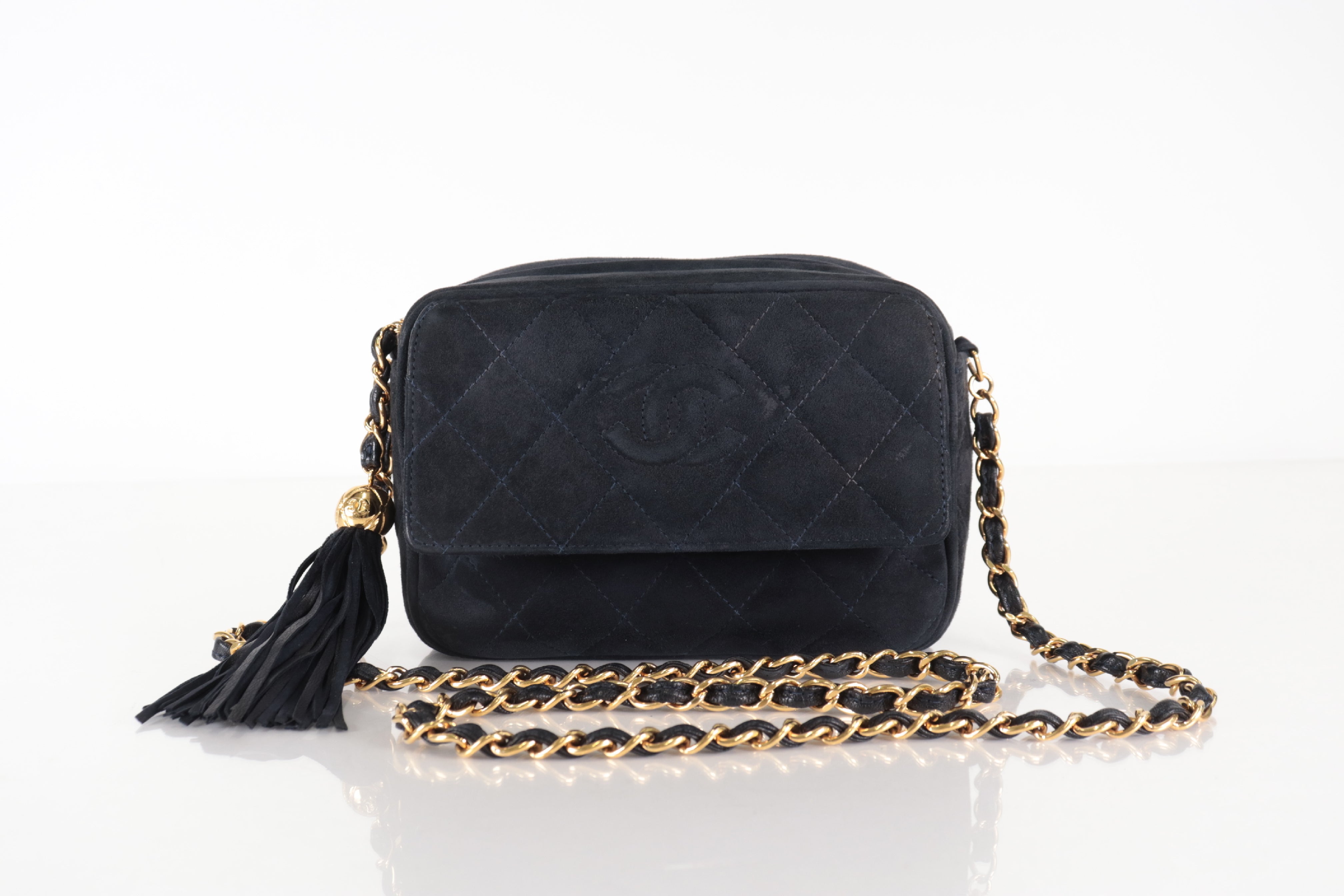 CHANEL Suede Fringe Chain Camera Bag u5akiwtofo