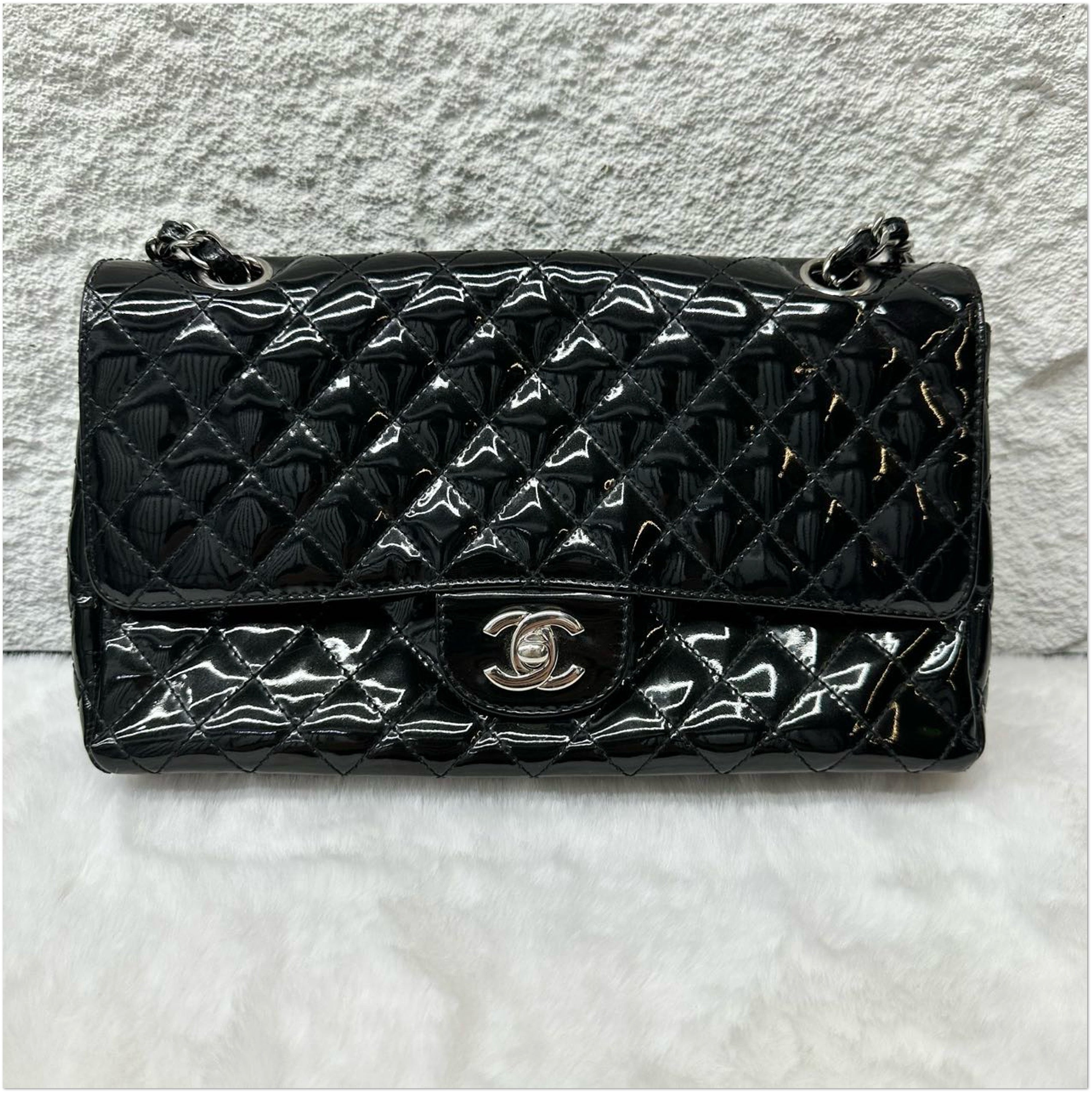 Chanel Black Patent Leather Quilted Classic Flap Bag C19499285623