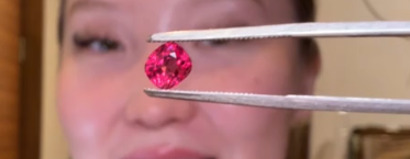 0.95ct Vivid Pink Spinel Burma with certificate DXBCS2537