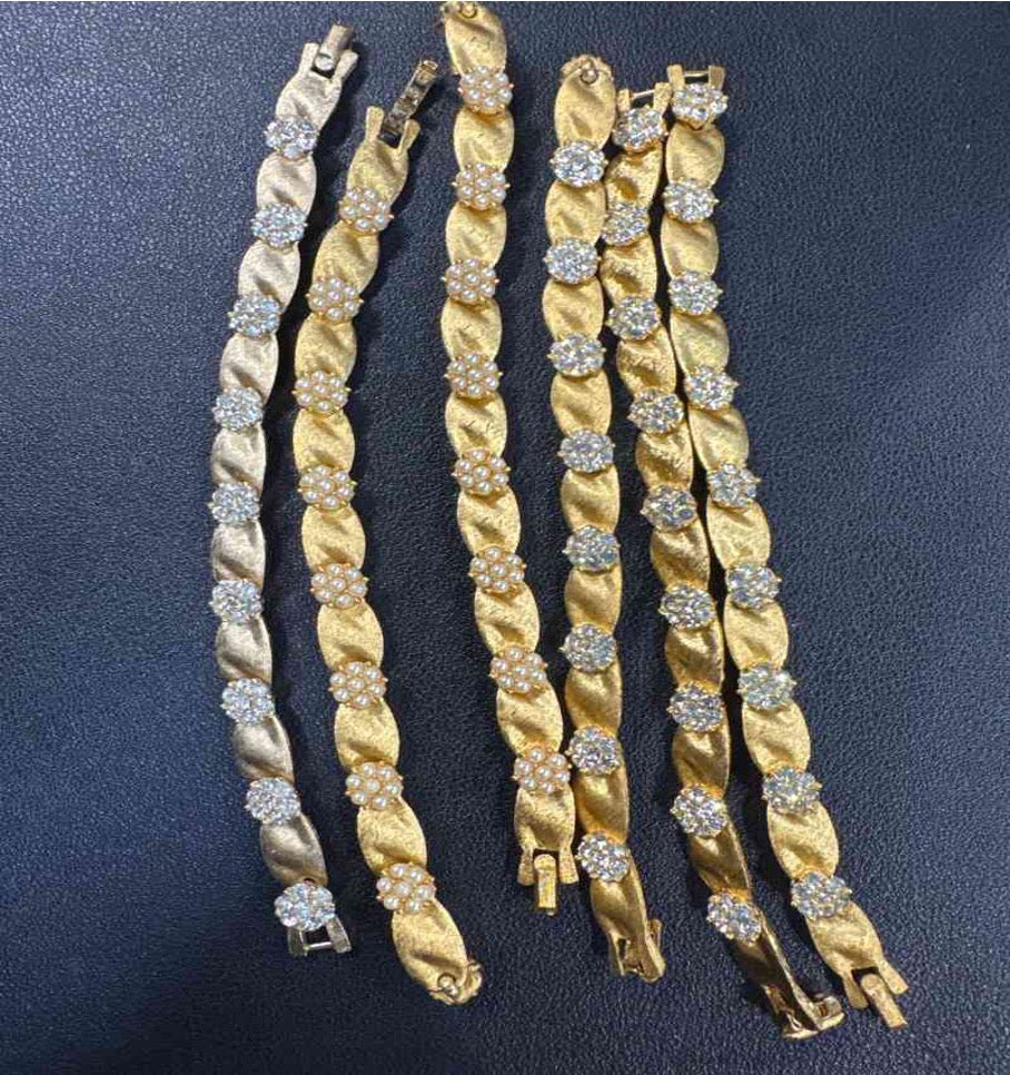Trifari Birthday Ribbon Bracelet LZ510233