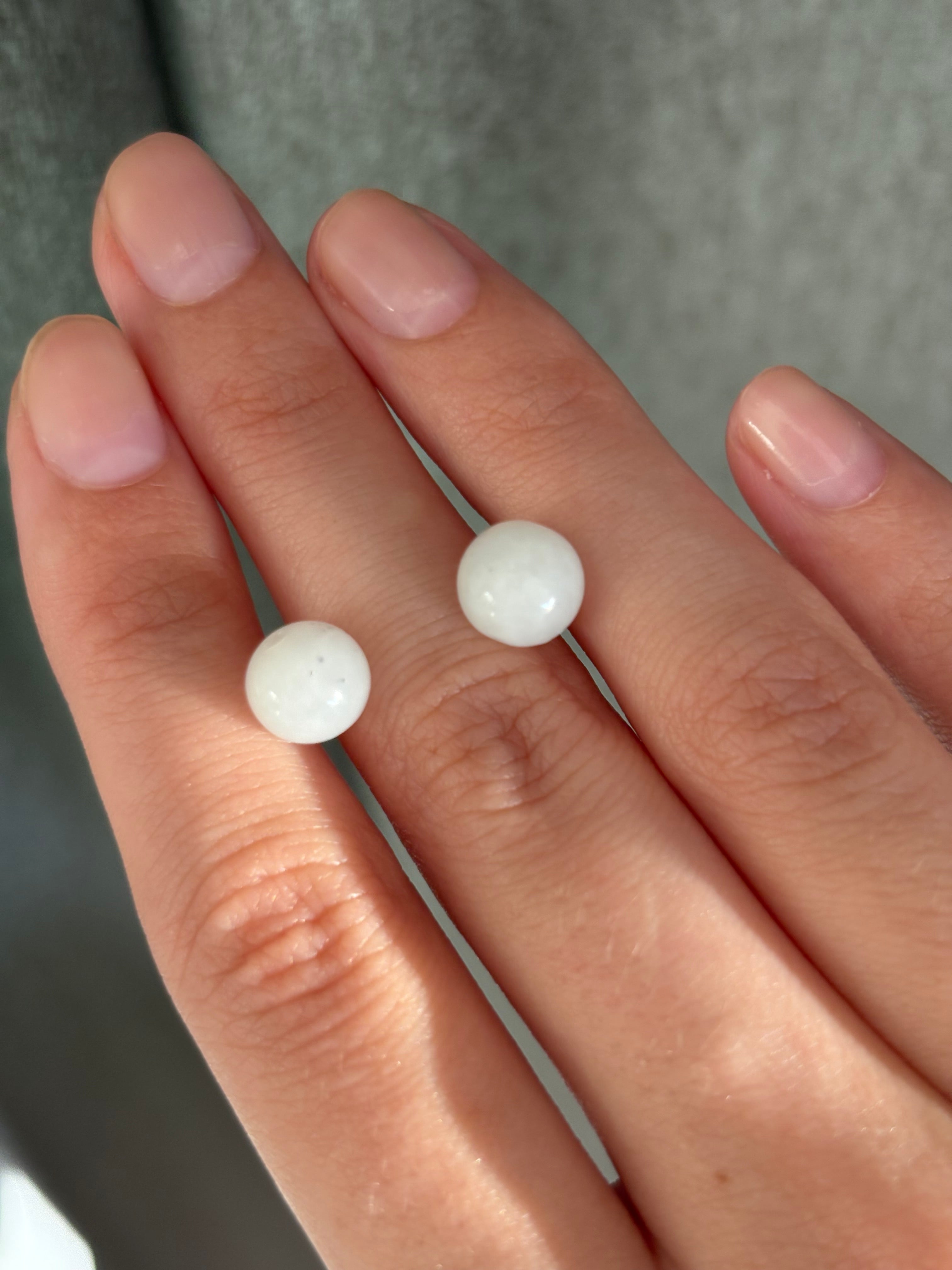 Type AAA 7.50ct White Jade Beads PAIR D8mm DXBCS5456