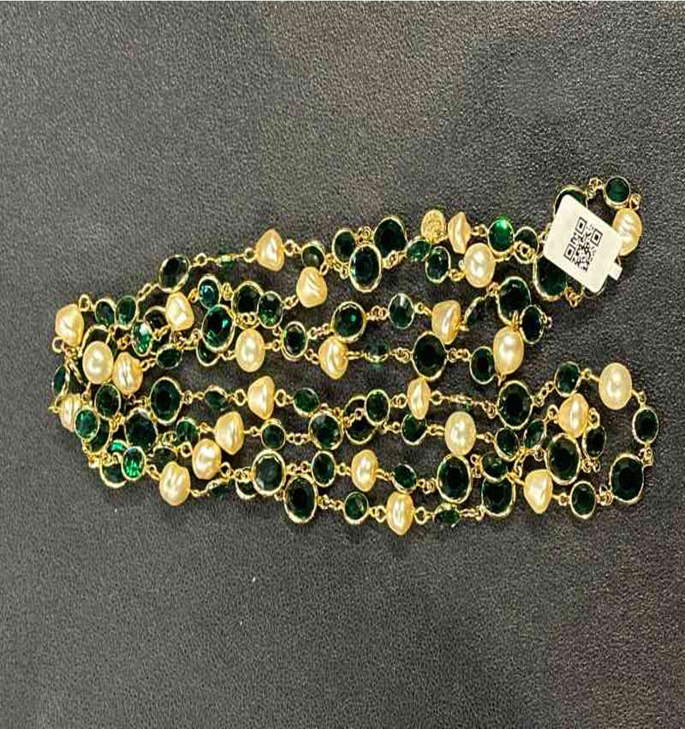 CHANEL Green Polka Dot Pearl Necklace LE602018