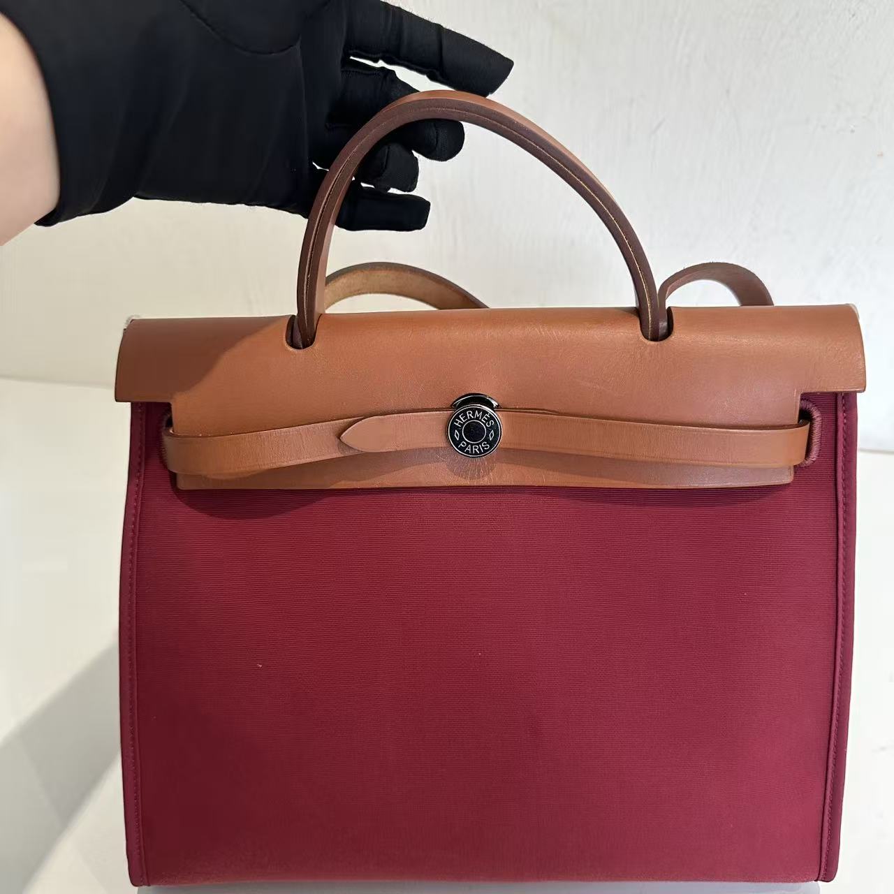 Hermès Herbag 31 Two-Tone Convertible Bag - Burgundy & Tan