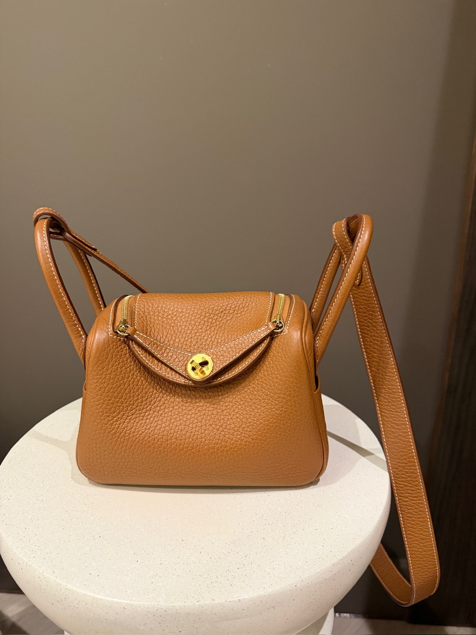 Hermès Mini Lindy 20 Gold GHW