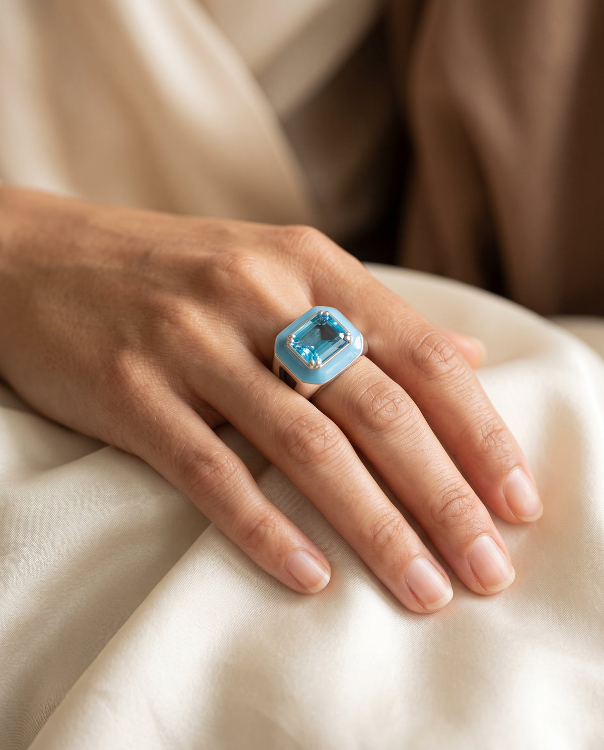 Aspis - 1.65crts Blue Topaz Emerald Signet Ring HOA003