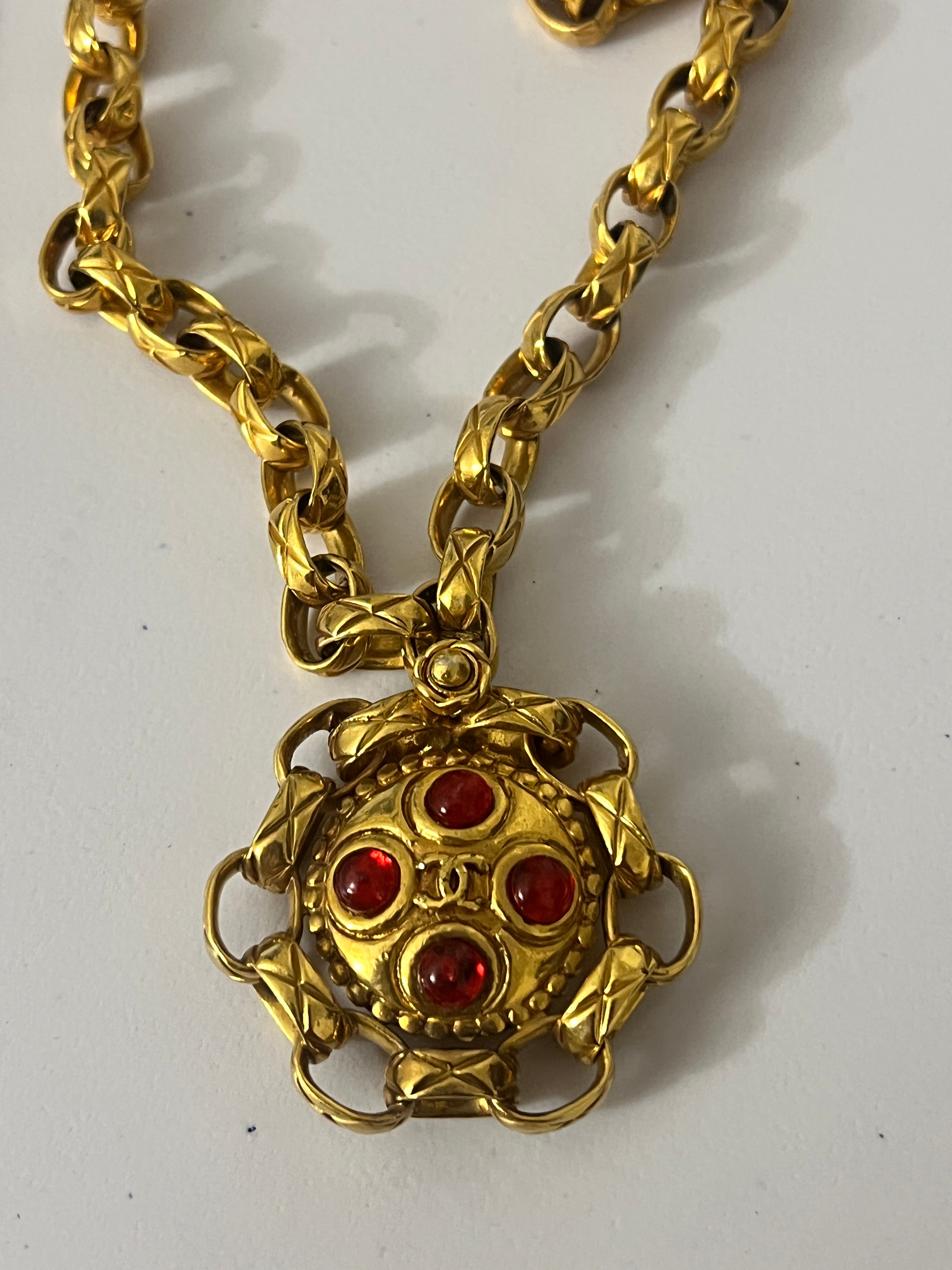 Chanel Gripoix Necklace AKC1180