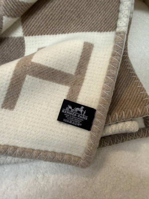 Hermès Avalon Blanket - Ecru Taupe H Logo