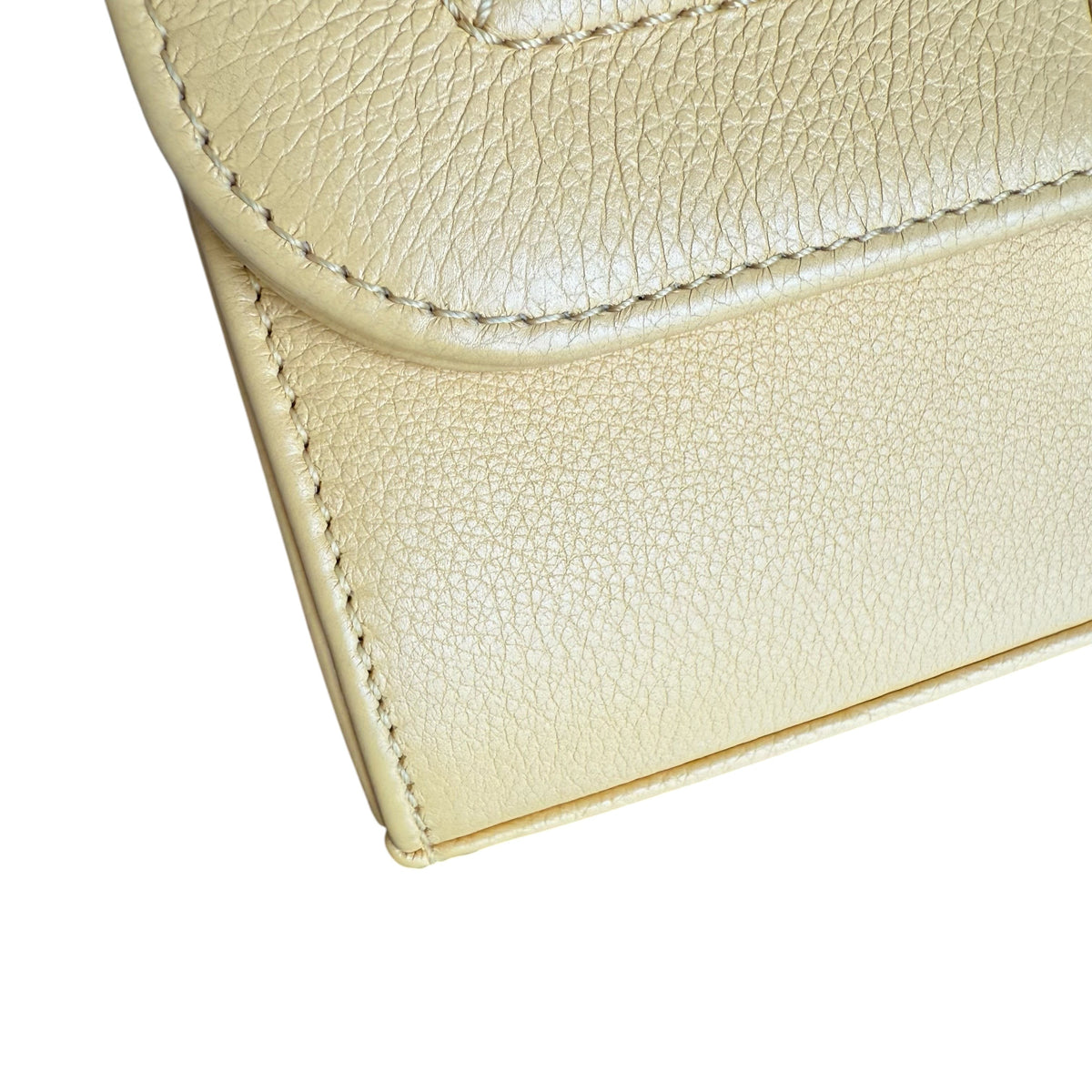 Luxury Evermore Chanel Label Click small bag in yellow quilted grained calfskin leather with gold hardware detail