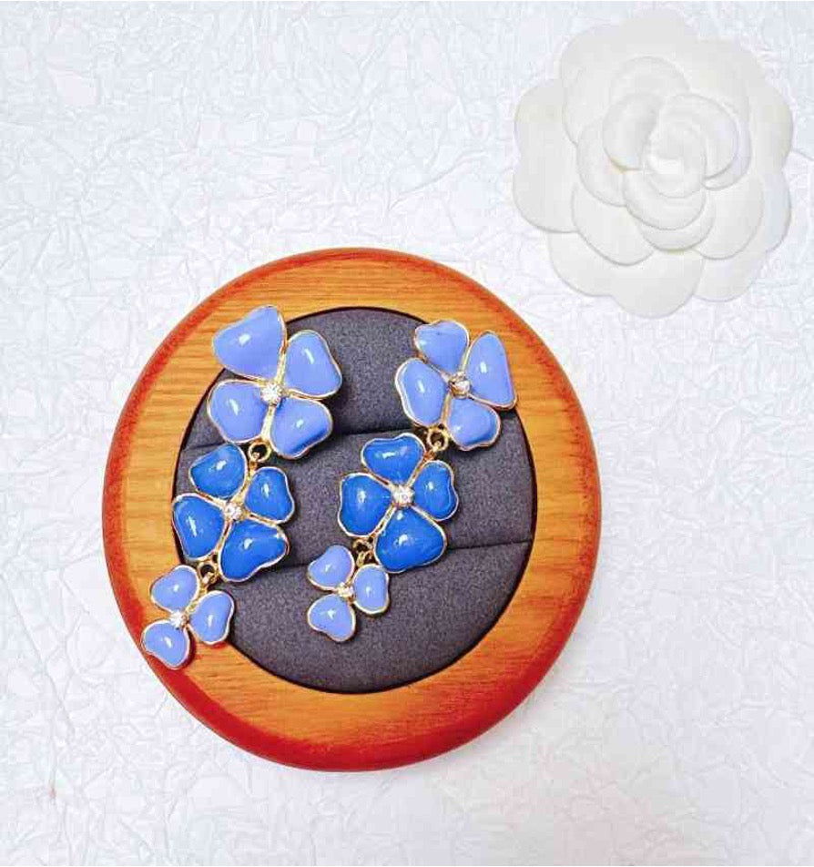 FM Morandi Blue Glass Shoulder Clip Earring LZ402658