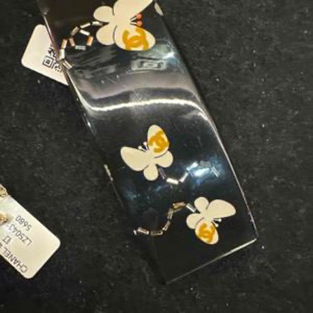 CHANEL 2007 Black Acrylic Butterfly Hair Clip LZ504301