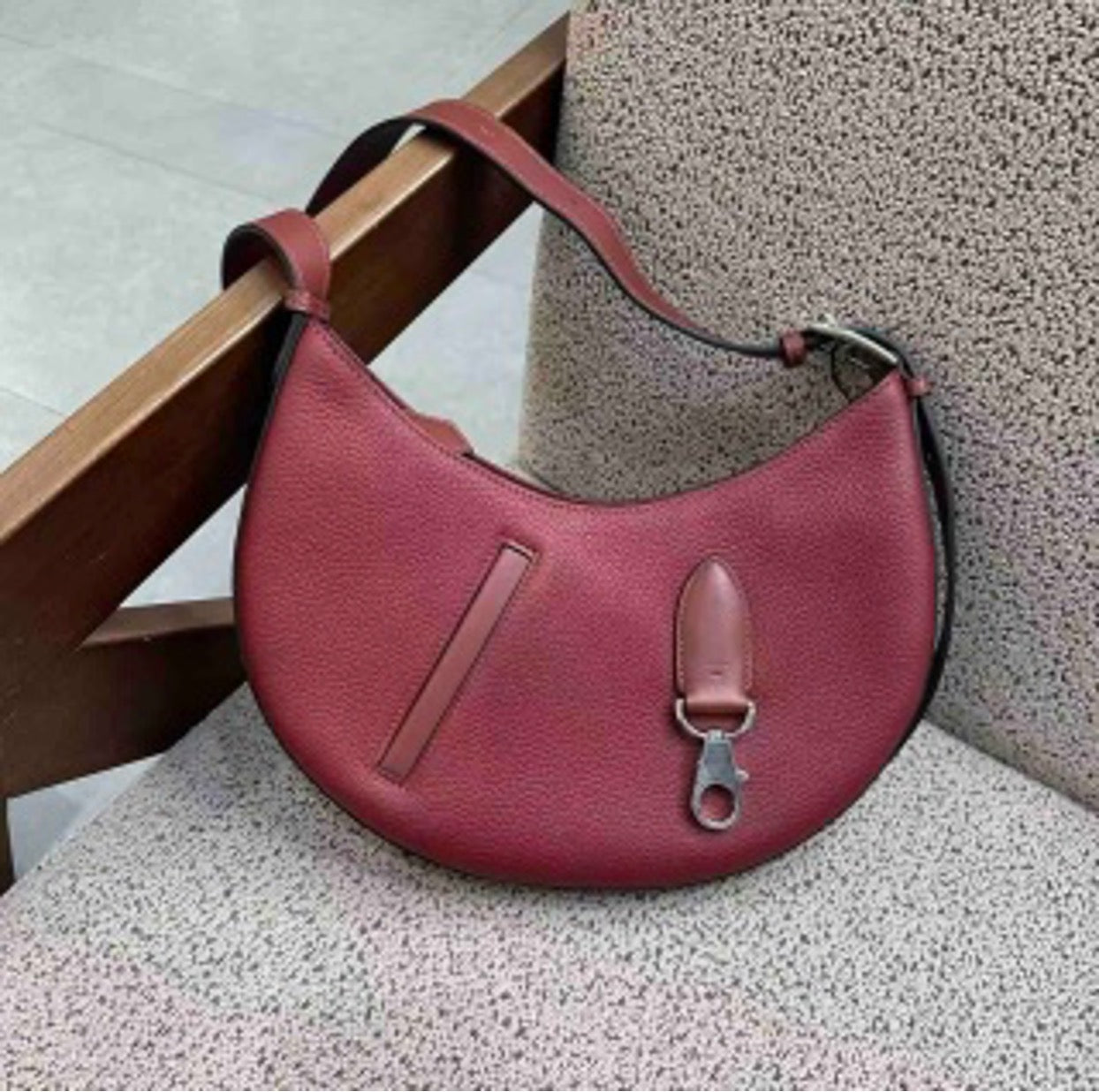 Hermes Arcon Moon Bag, Hermes Red, Charming W-Shaped Design US592436