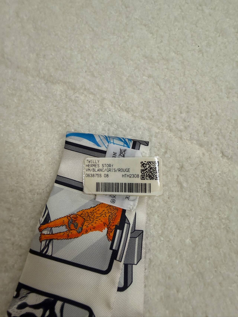 Hermès Twilly Scarf - White Animal Gallery