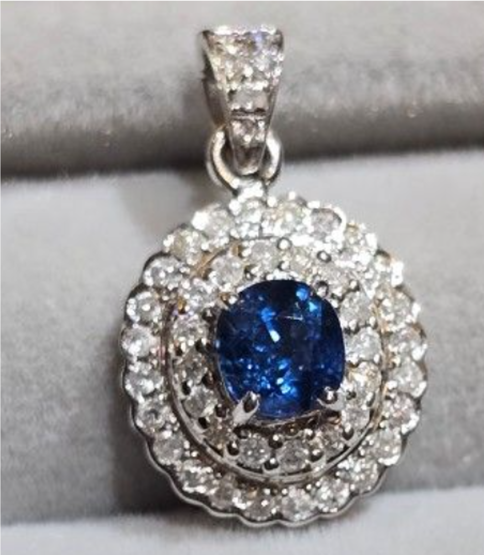 0.46ct Sapphire Pendant SYCB43