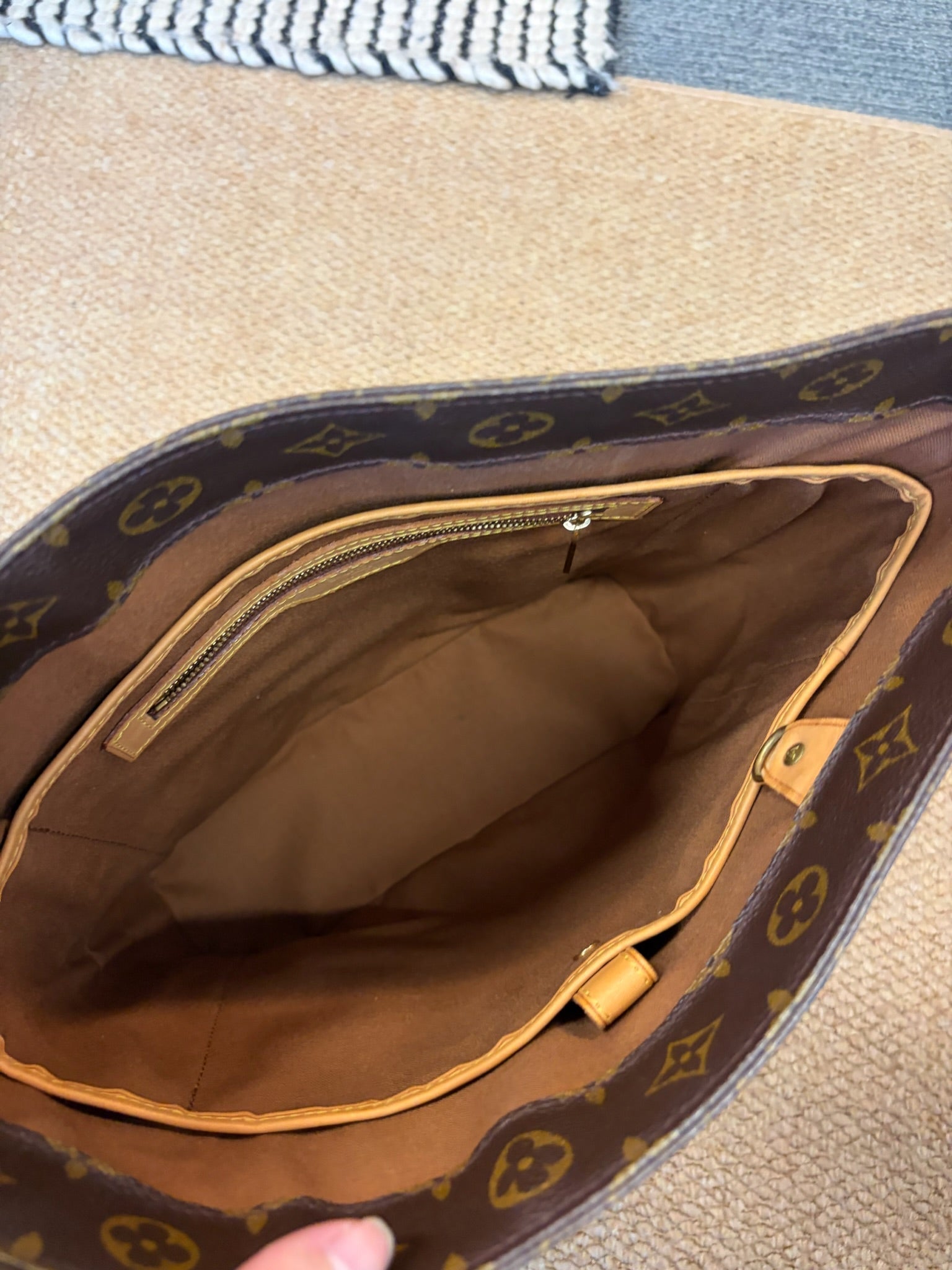 Louis Vuitton Vertical Tote Bag