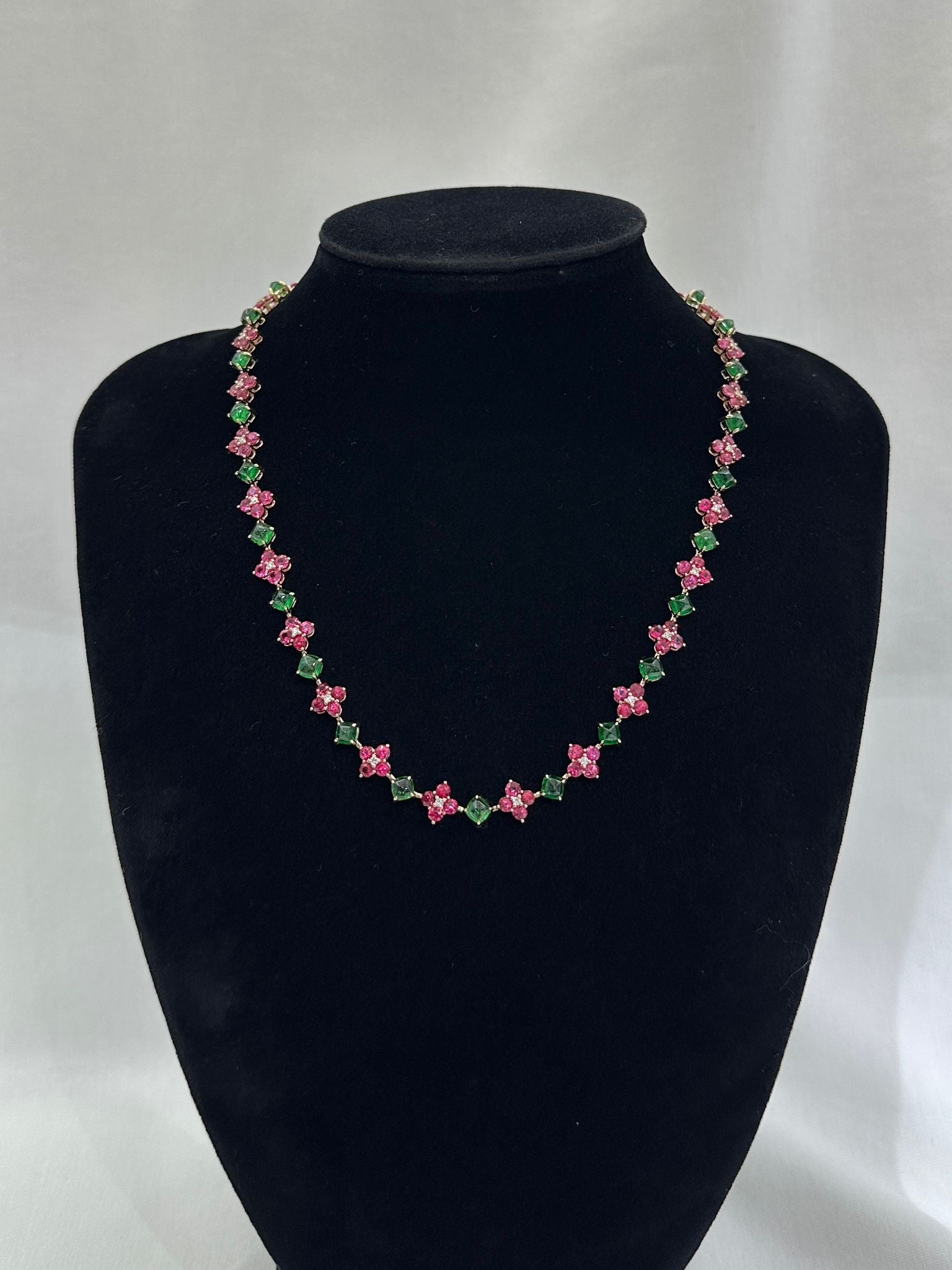 PEONY TSAVORITE SPINEL NECKLACE AVCHK426