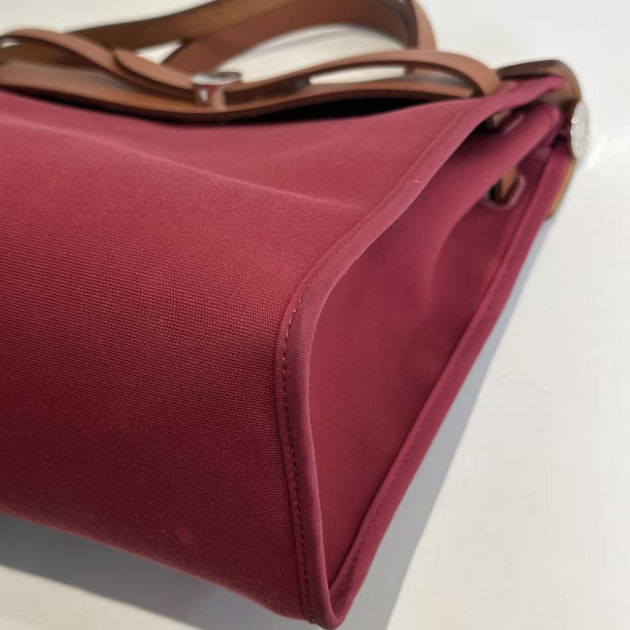 Hermès Herbag 31 Two-Tone Convertible Bag - Burgundy & Tan