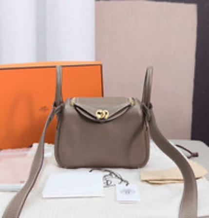HERMES HERMES/Hermes Elephant Grey Gold Buckle Mini Lindy Handbag/Shoulder/Crossbody Bag 3052603122146